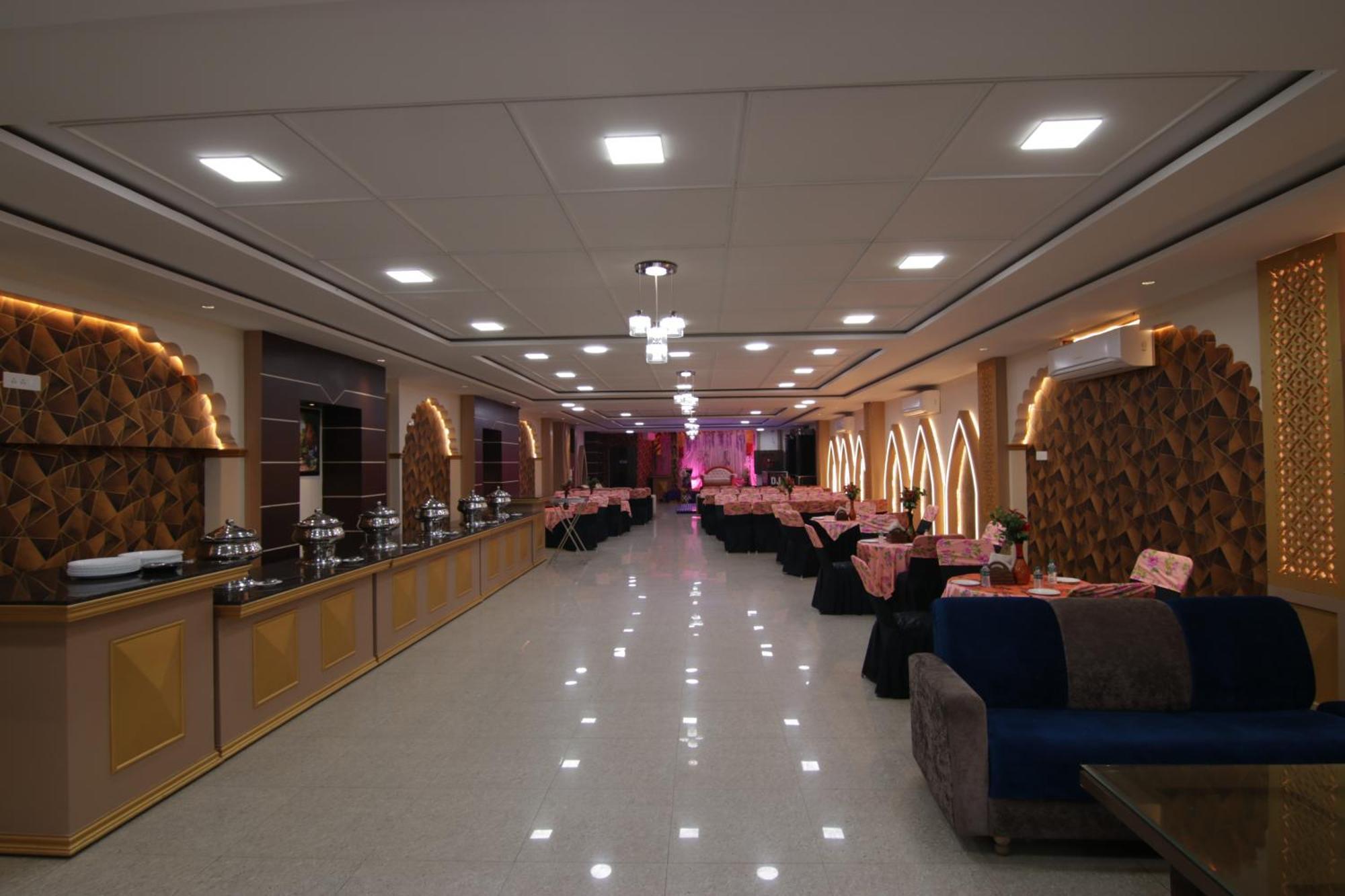 Fabhotel Prime Taj Castle Hotel 3*
