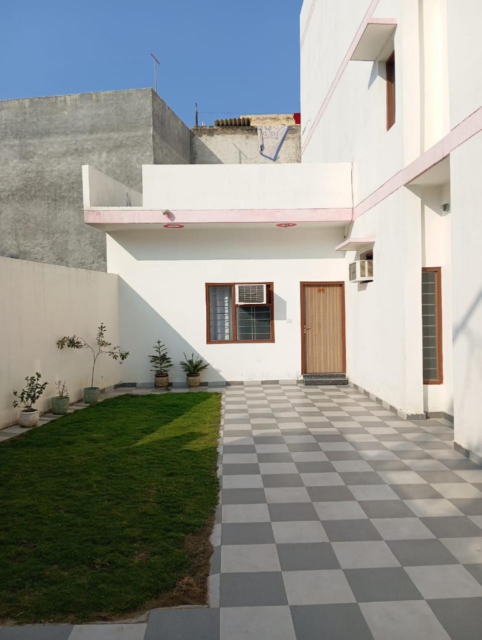 Bed & Breakfast Roop Niwas Amritsar