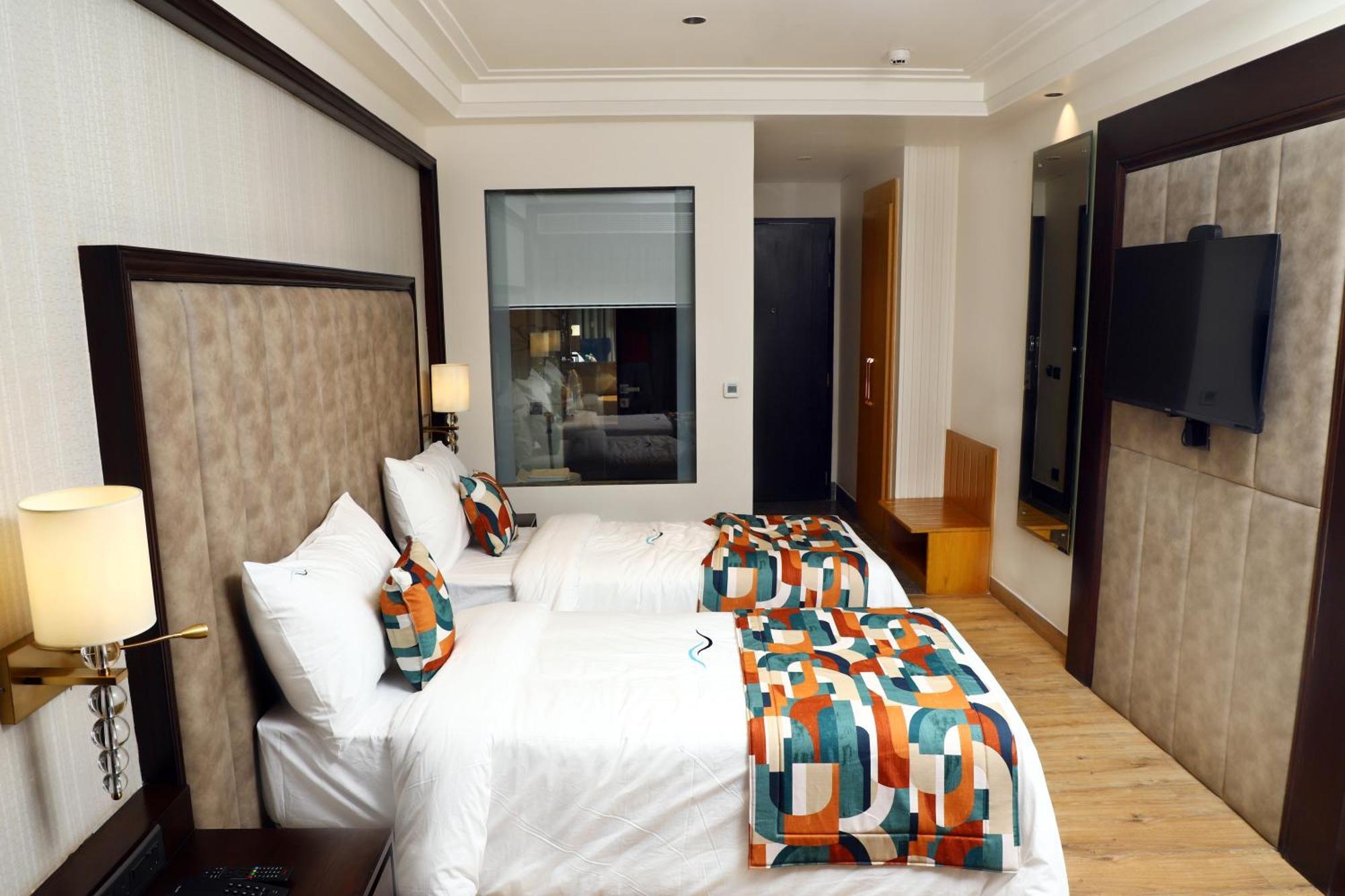 Blusalzz Hotel Amritsar