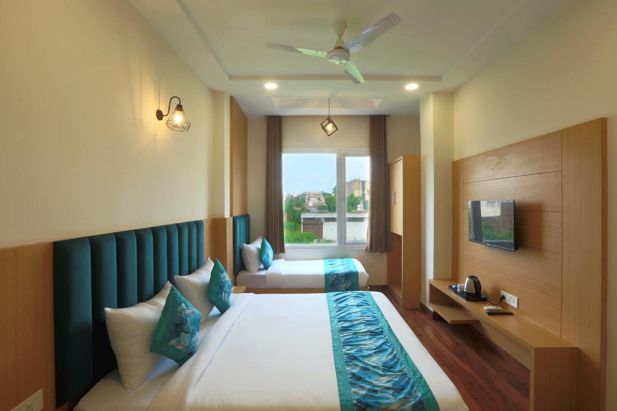 Regalia Grand By Delight Hotel 3*
