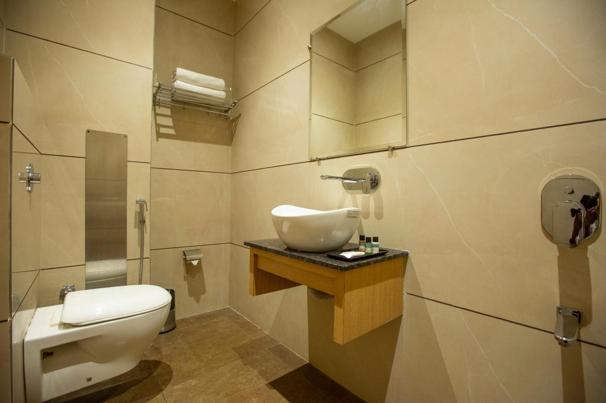 Hotel Regalia Grand By Delight Amritsar
