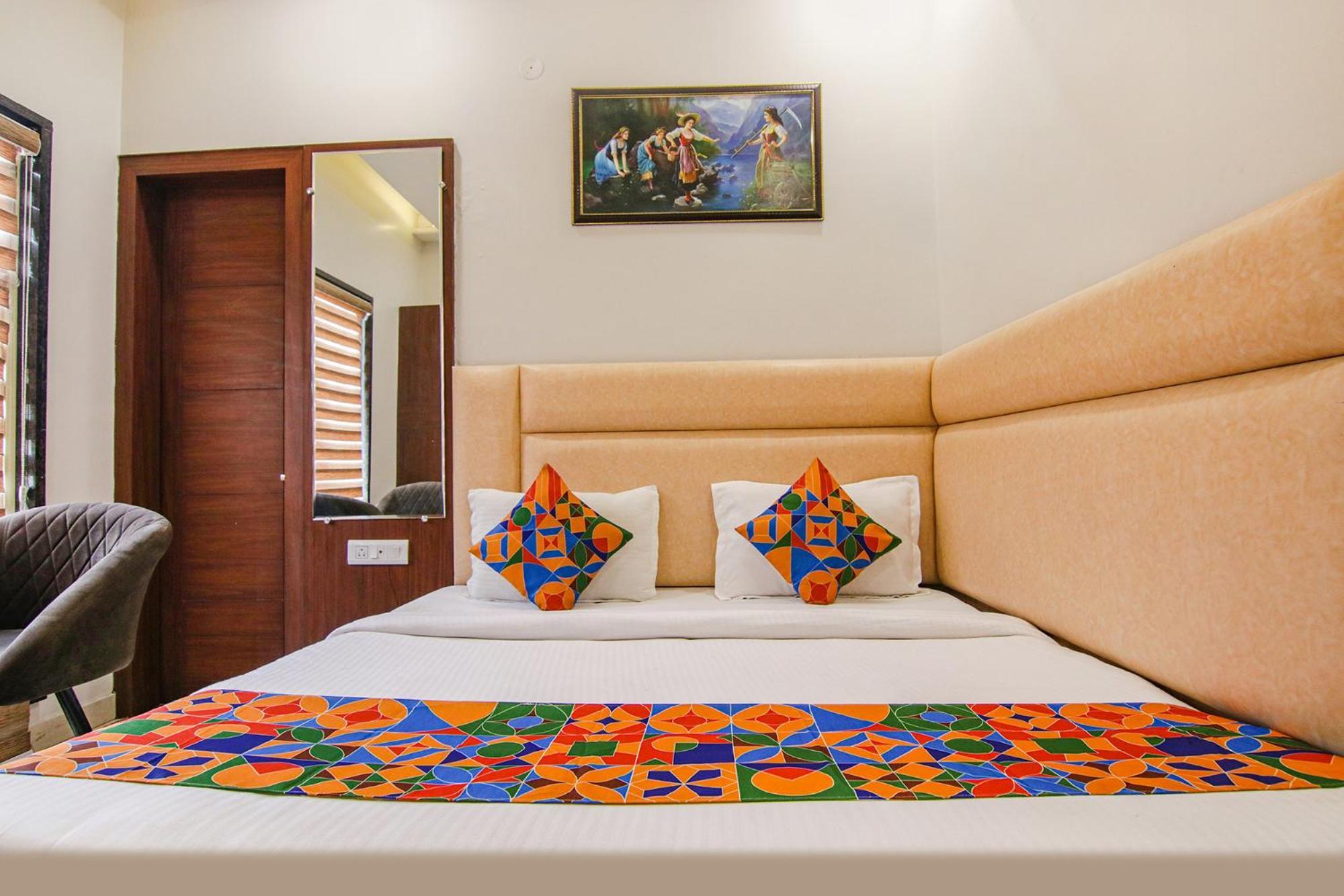 Fabhotel Golden City Hotel 3*