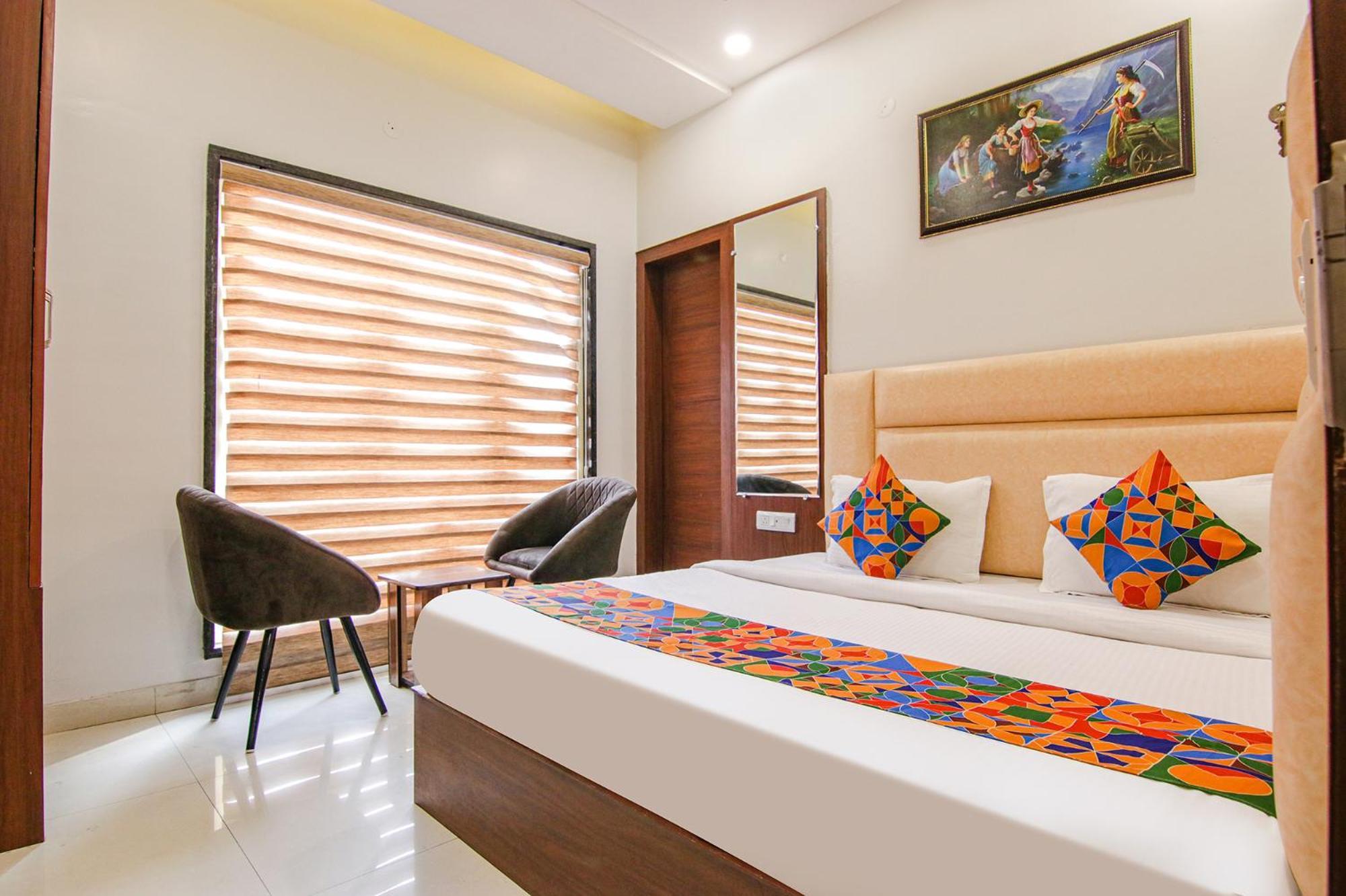 Fabhotel Golden City Hotel