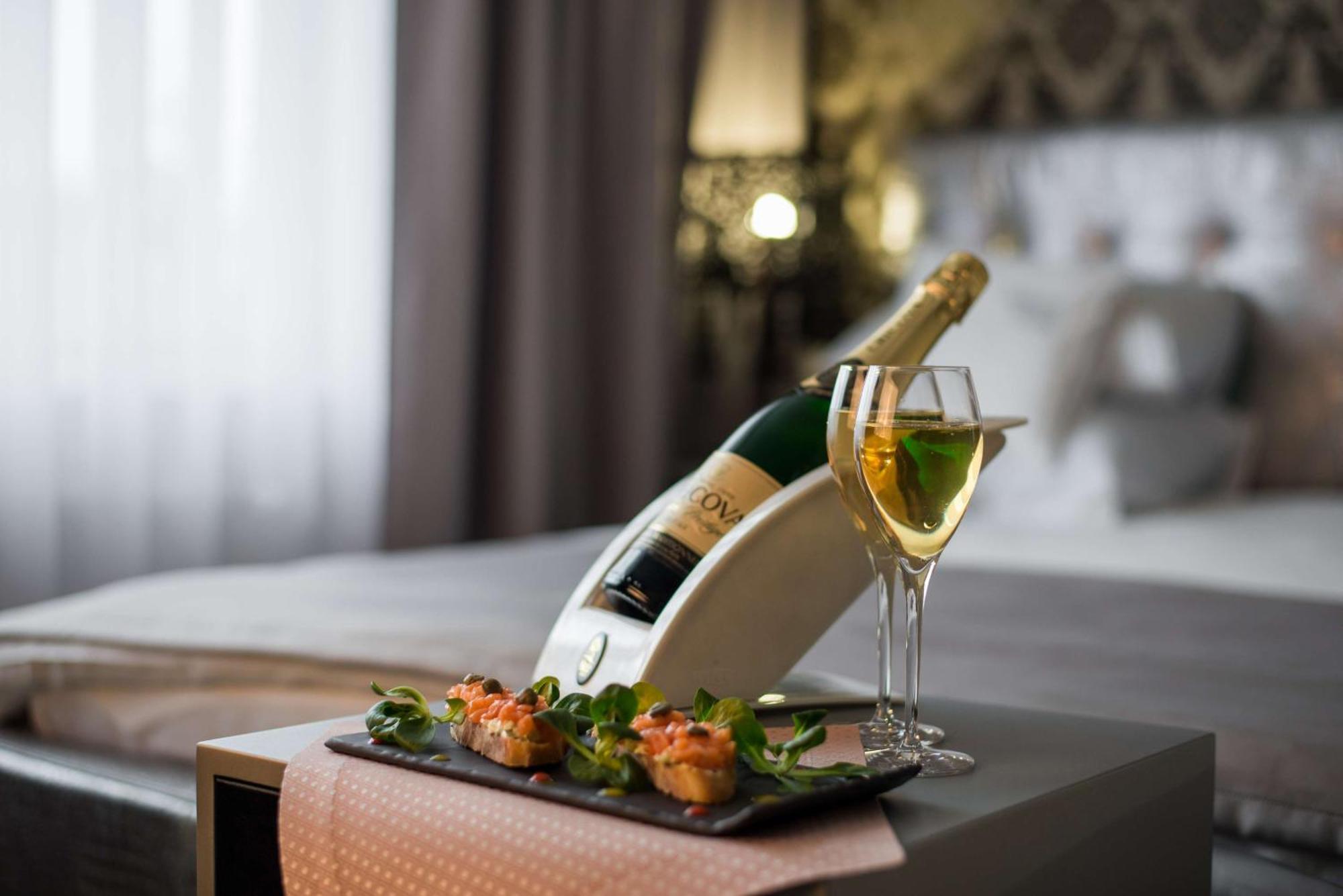 Hotel Park By Radisson Airport 4*