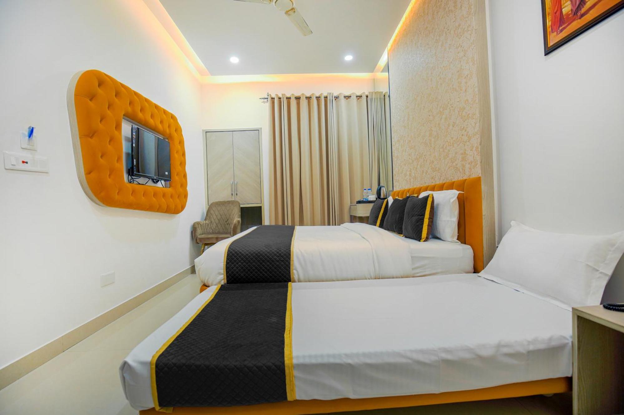 Golden Hotel 3*
