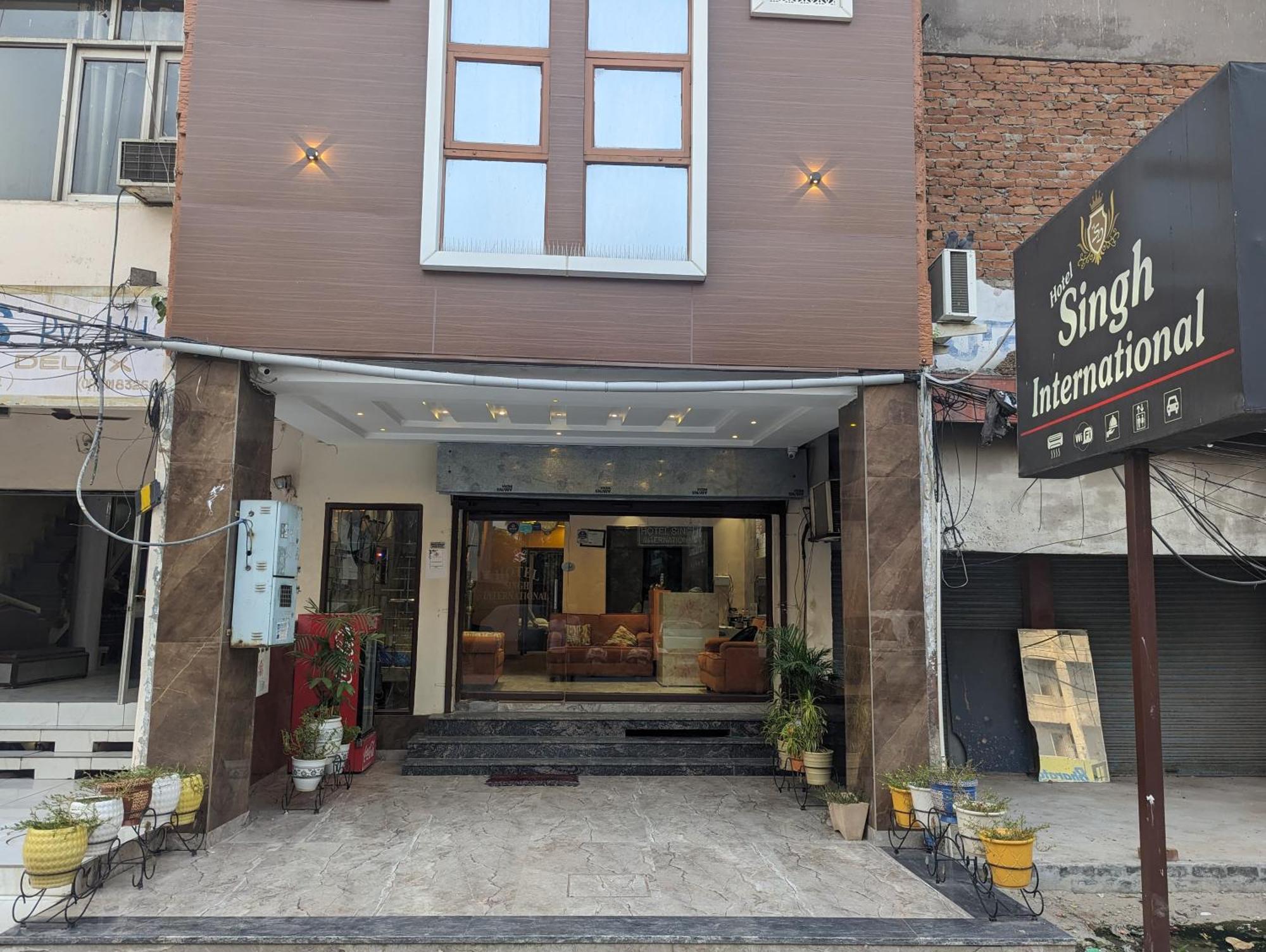 Singh International, Hotel 3*