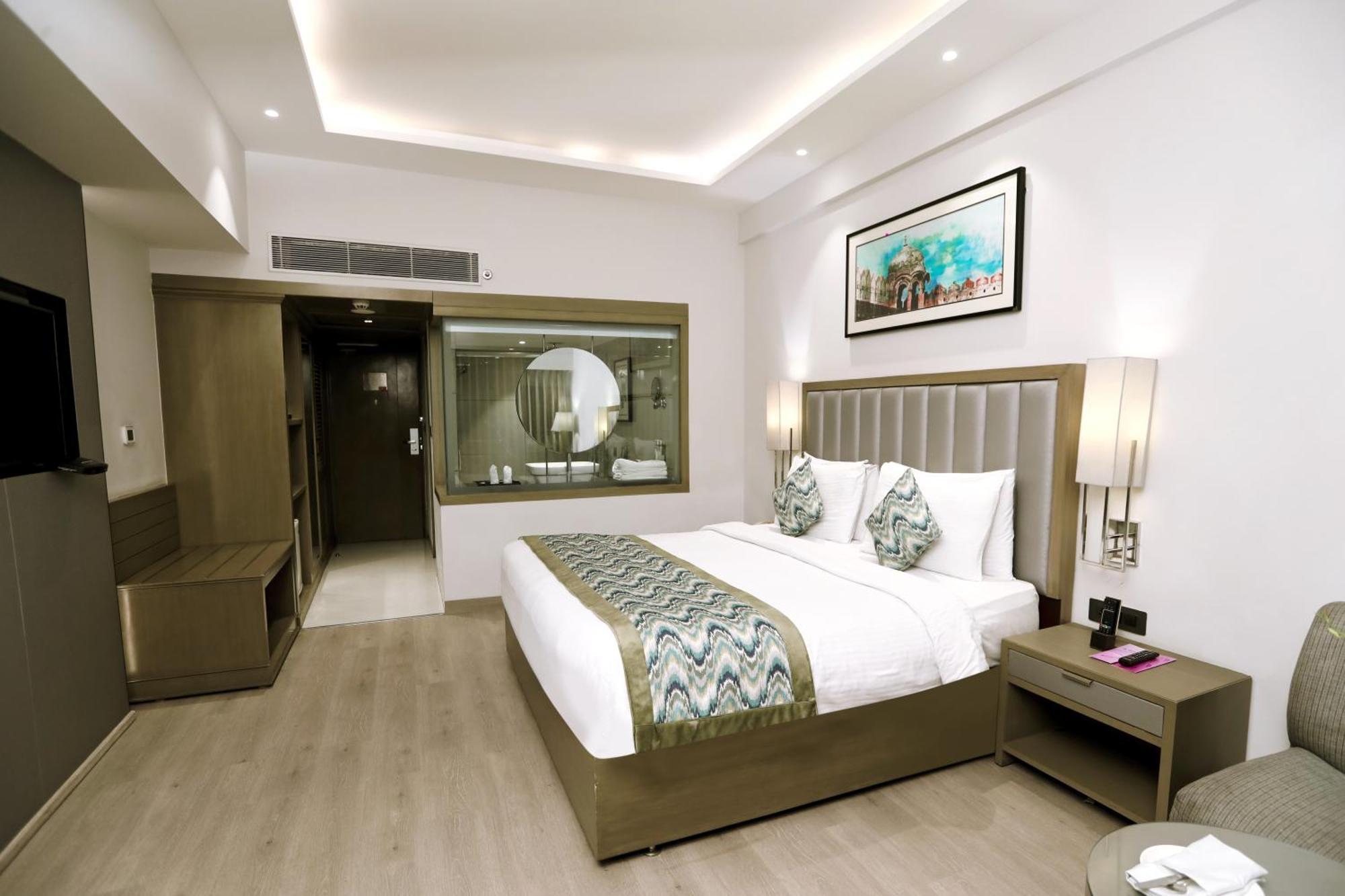 Hotel Regenta Place By Royal Orchid Limited 4*