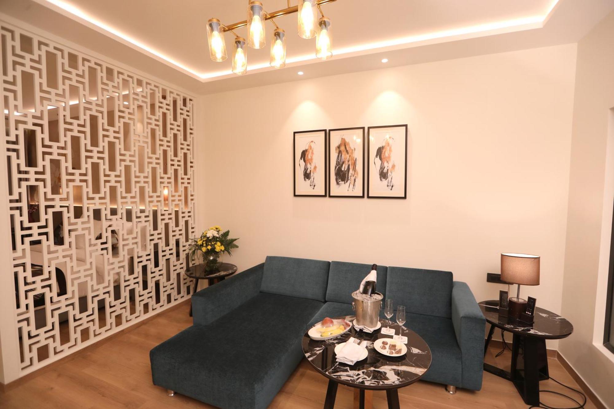 Regenta Place By Royal Orchid Limited Hotel 4*