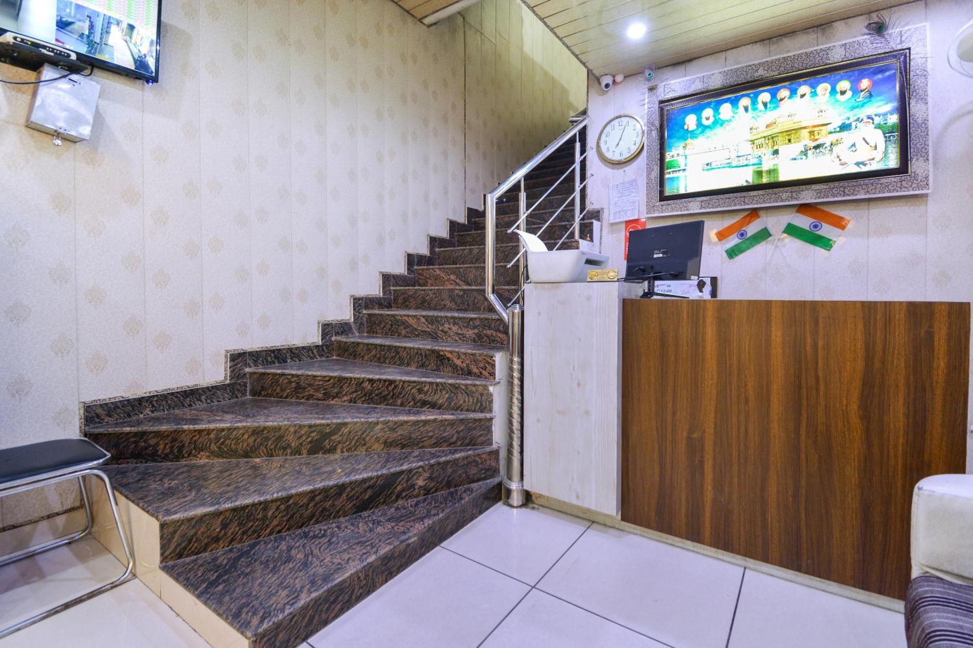Oyo Flagship G.s