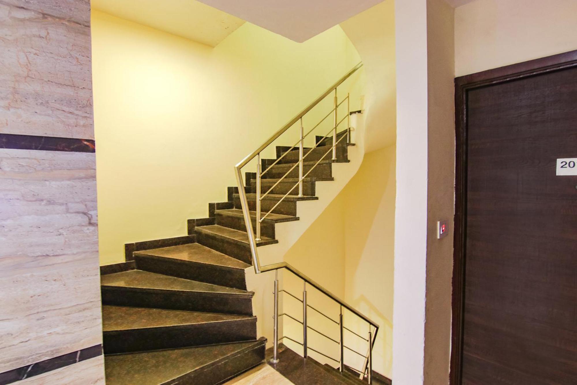Fabhotel Sallow Grand Hotel 3*