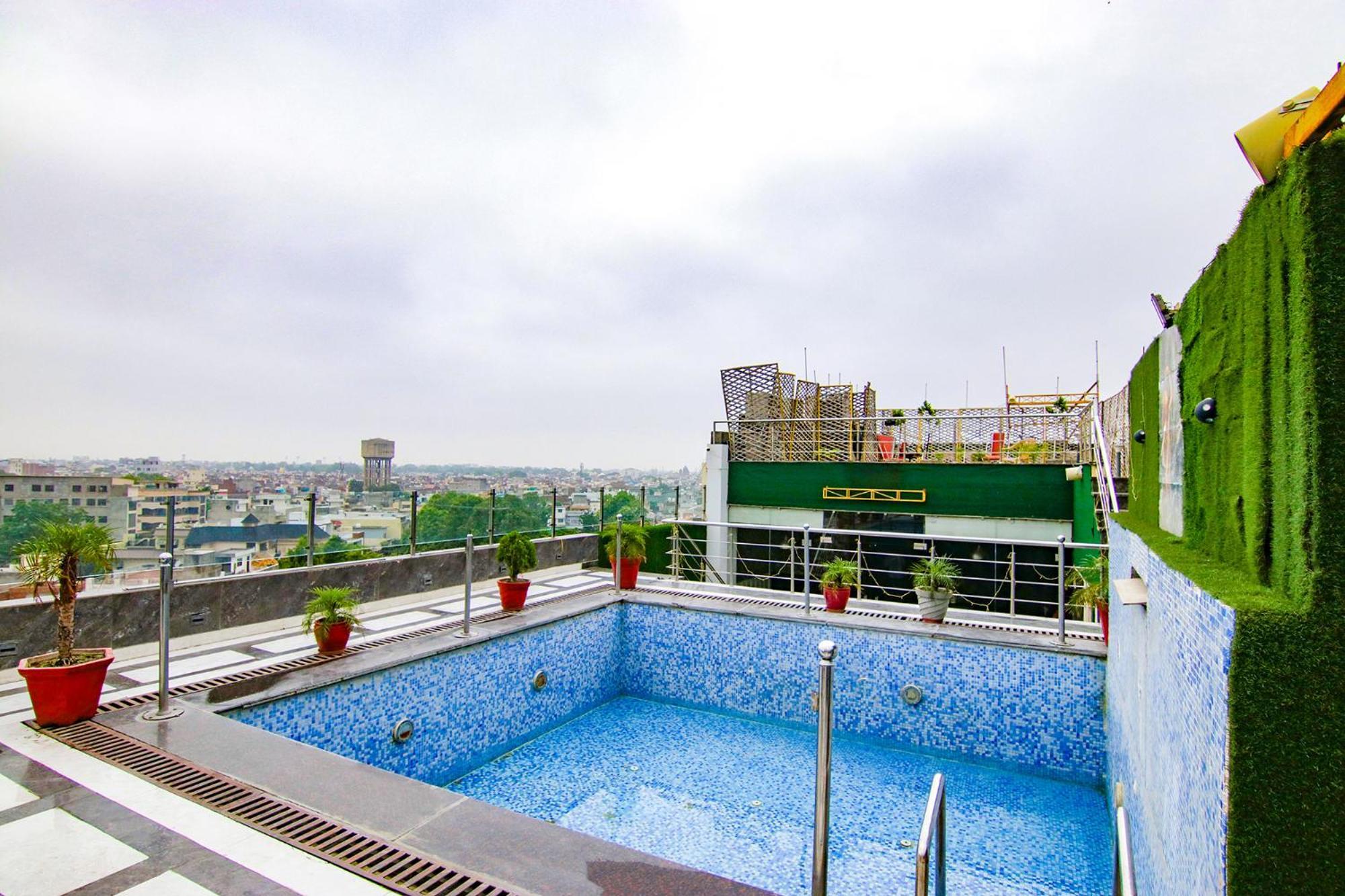 Fabhotel Sallow Grand Amritsar