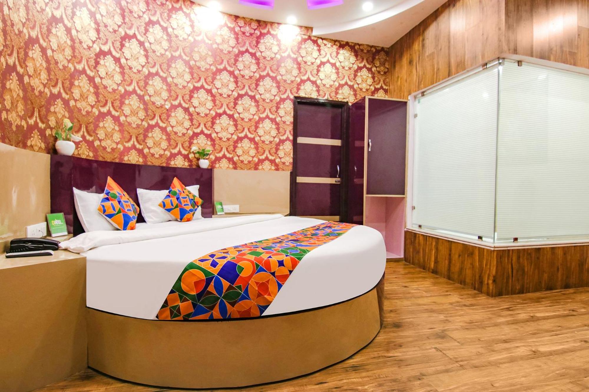 Fabhotel Sallow Grand Hotel