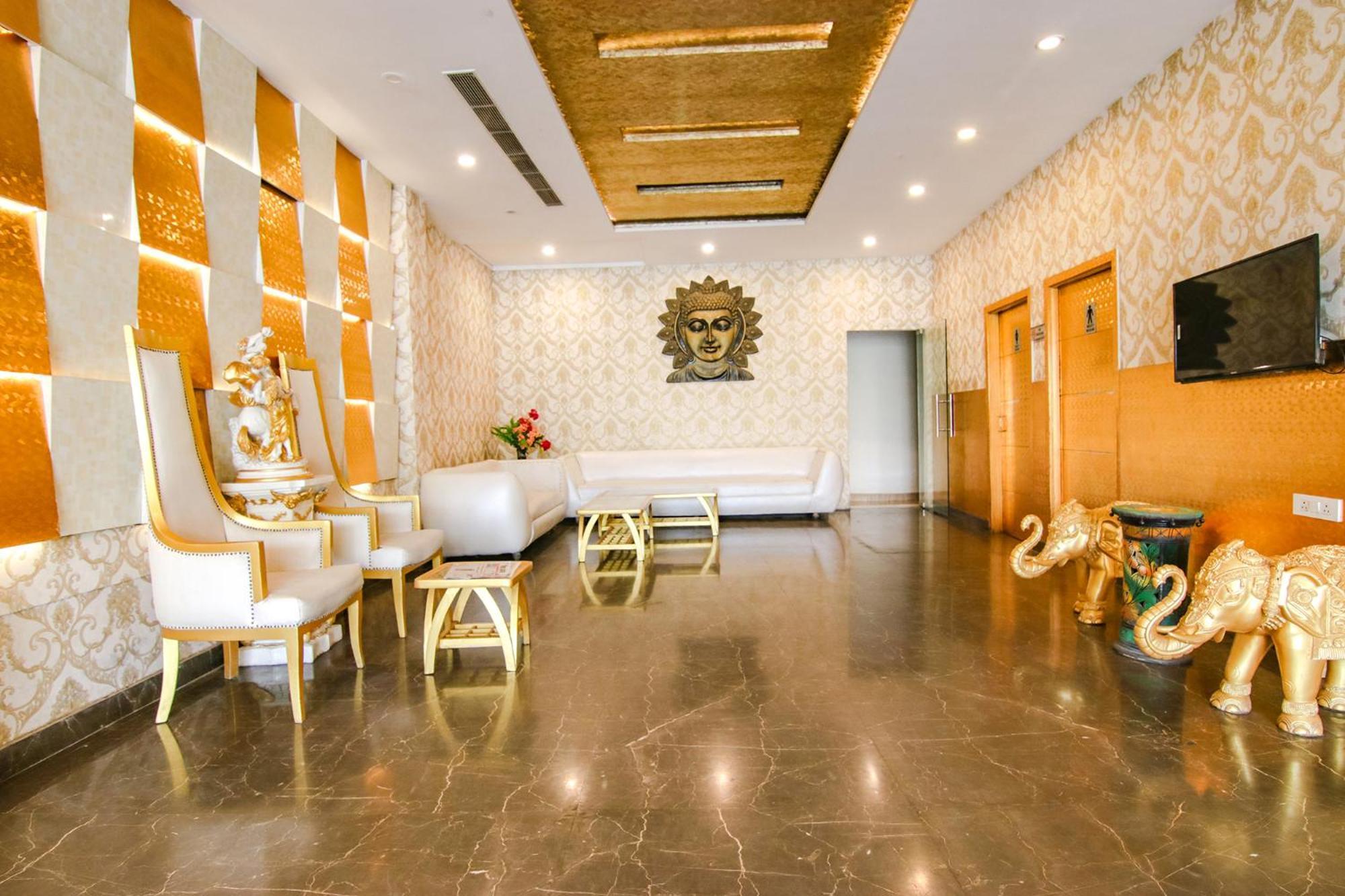Fabhotel Sallow Grand Hotel