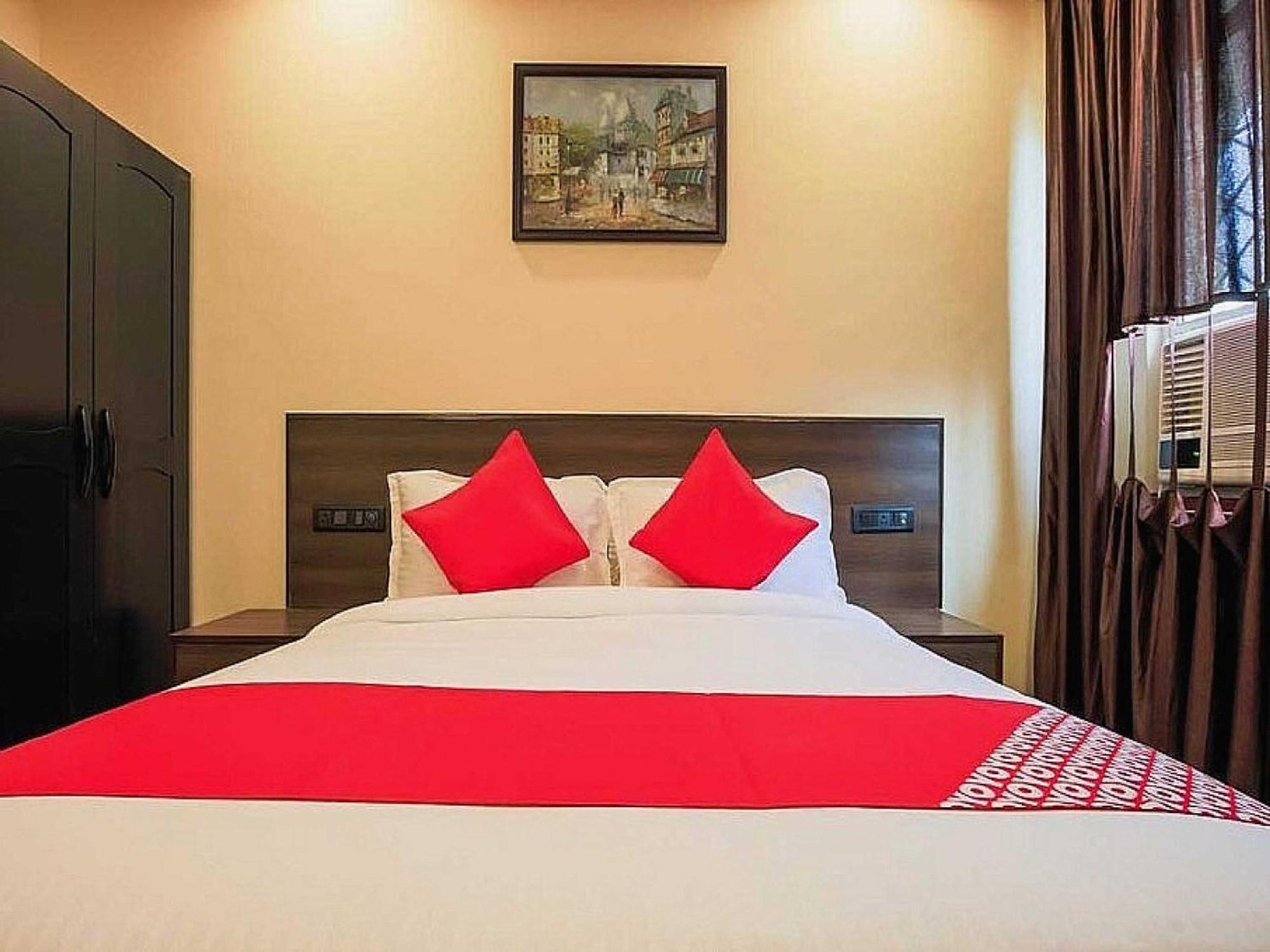 O Anand Hotel 4*