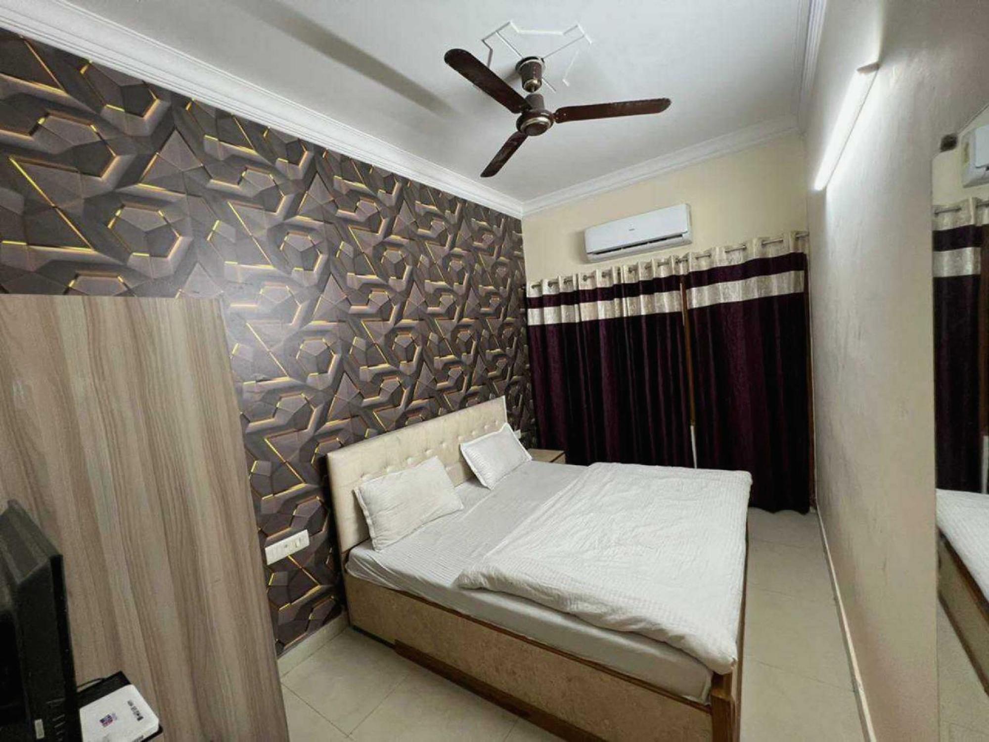 Hotel O Anand