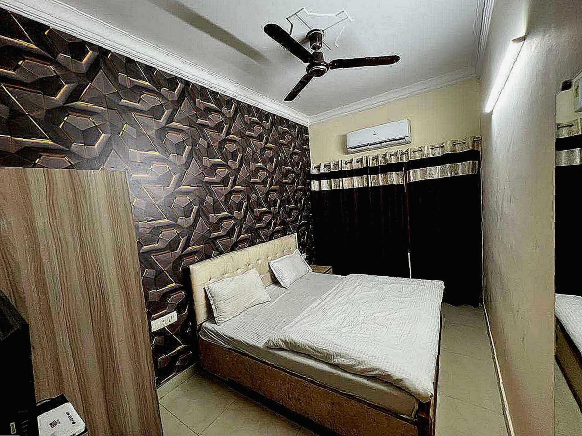 Hotel O Anand