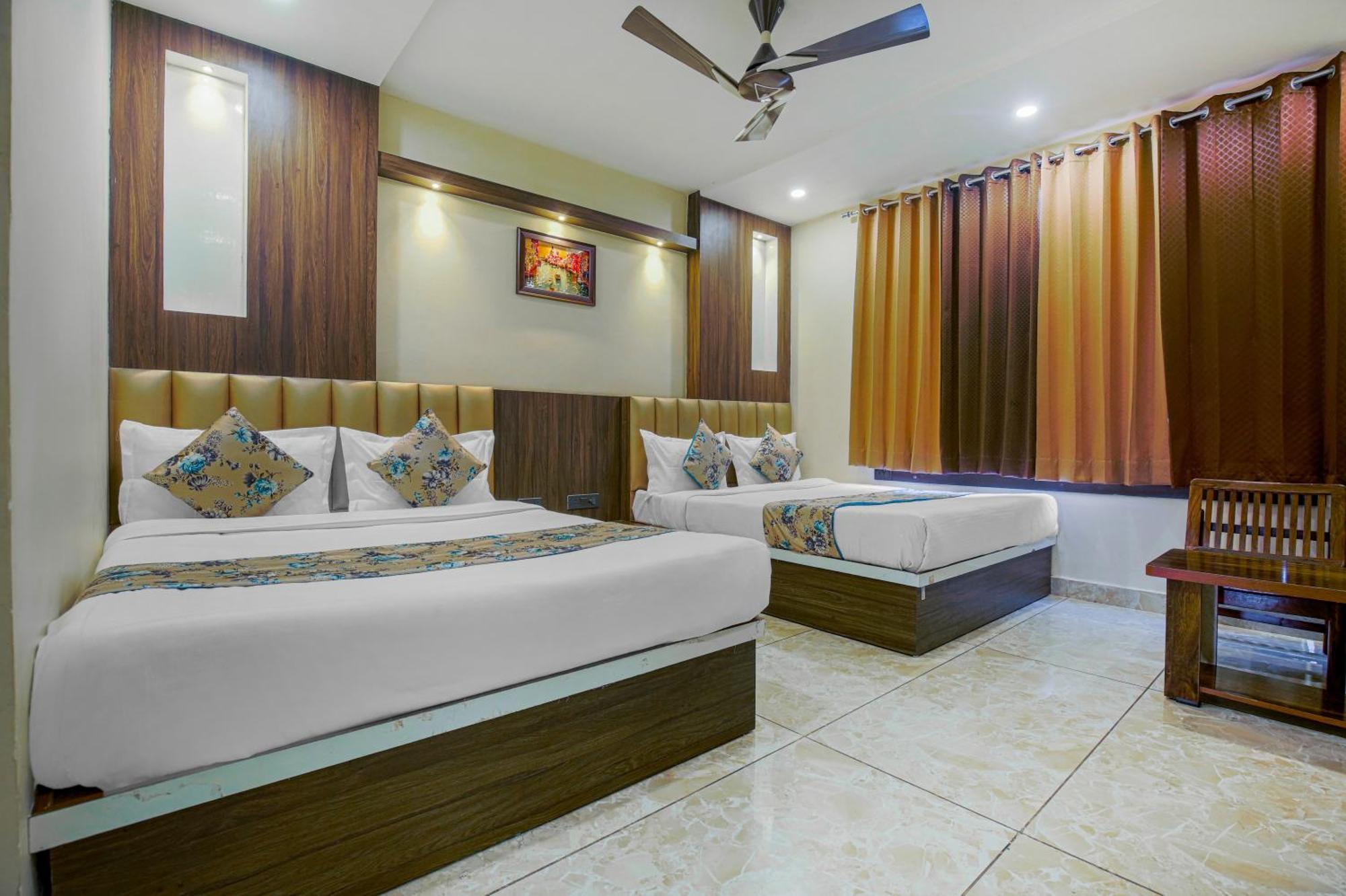 Hotel Crown,