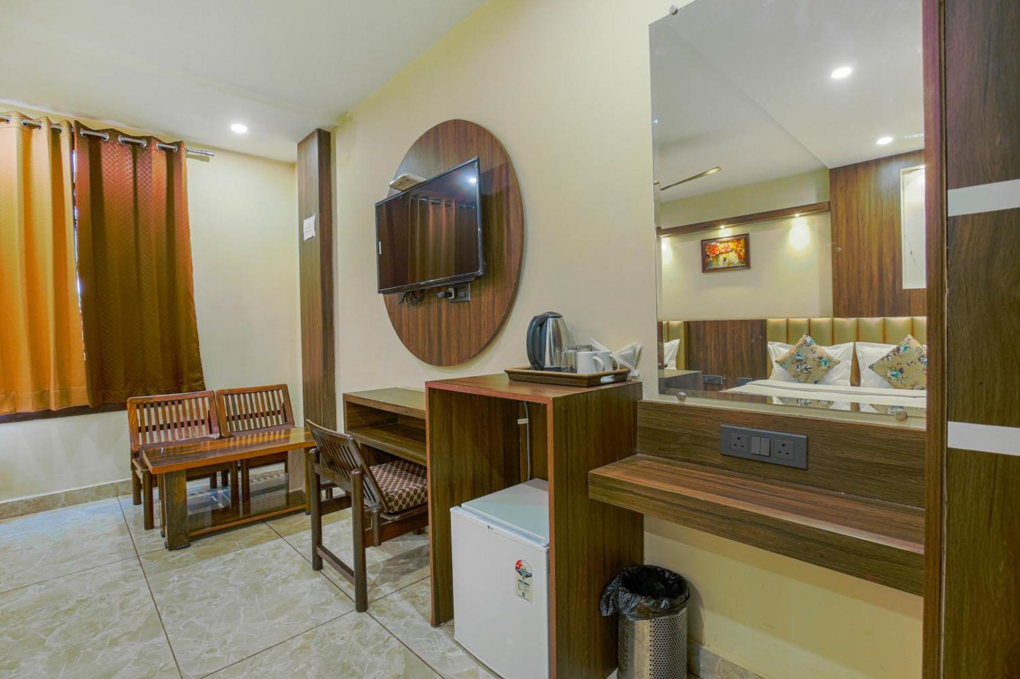 Crown, Amritsar