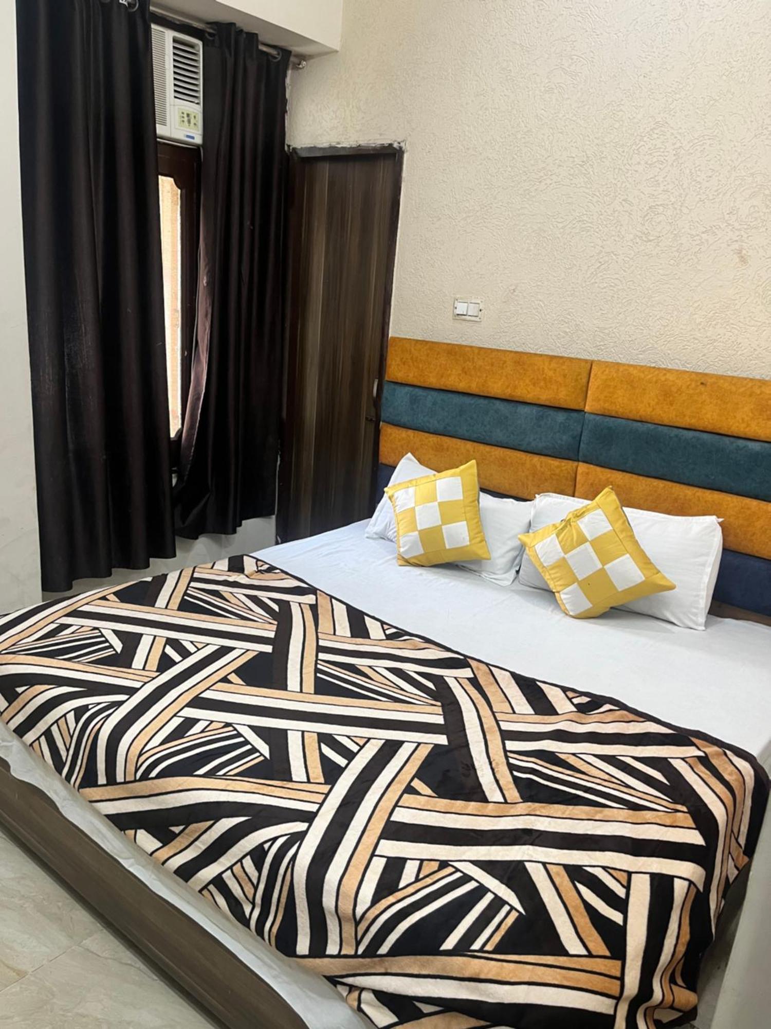 Arora Classic Guest house