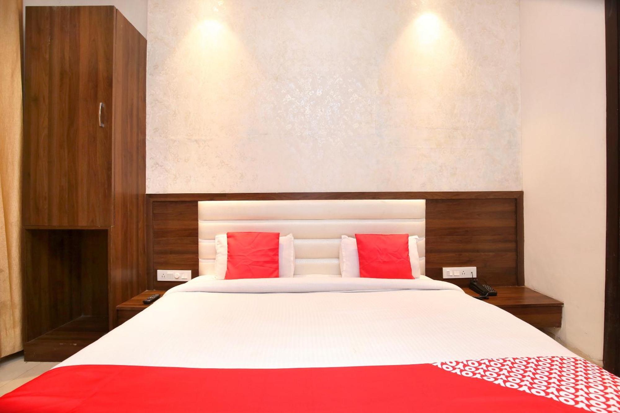 Hotel O Winner Amritsar