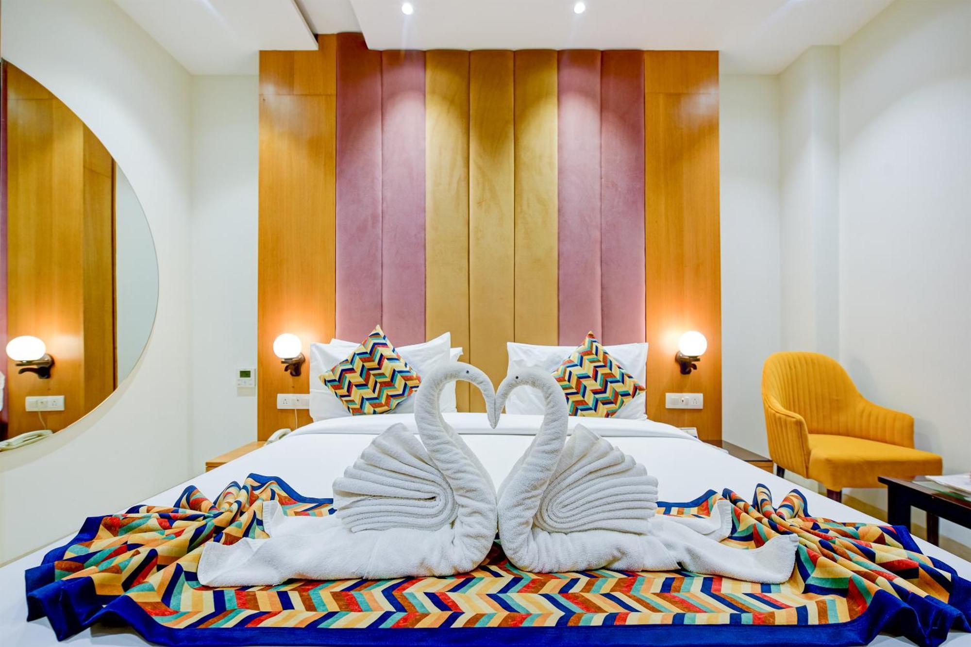 Hotel Classio Royale By Io Near Golden Temple Amritsar