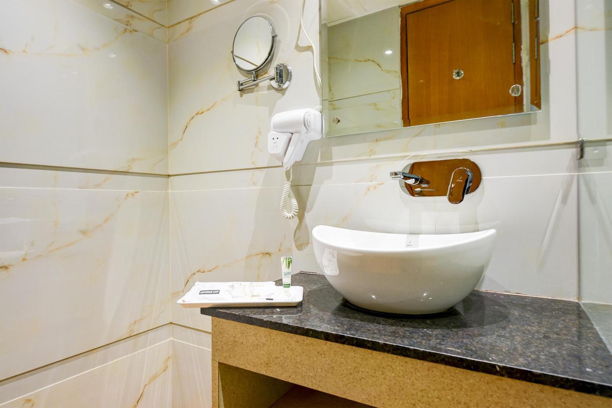 Classio Royale By Io Near Golden Temple Hotel Amritsar