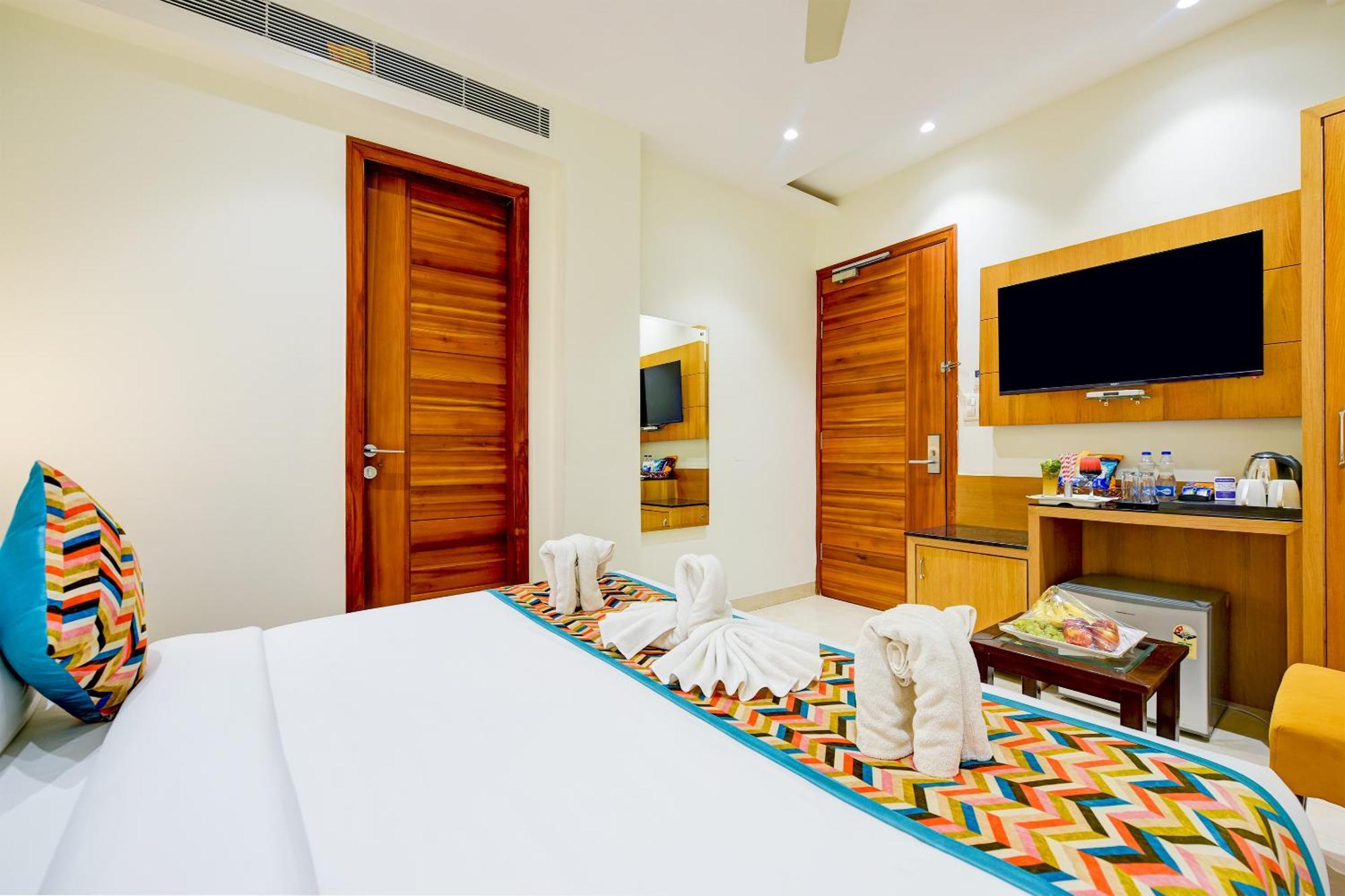 Classio Royale By Io Near Golden Temple Hotel