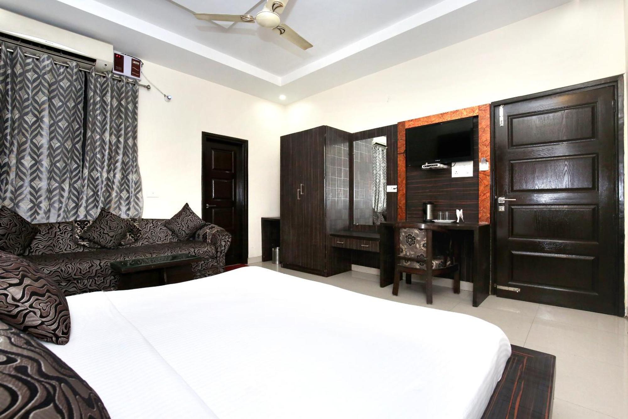 Hotel Collection O Nayyar