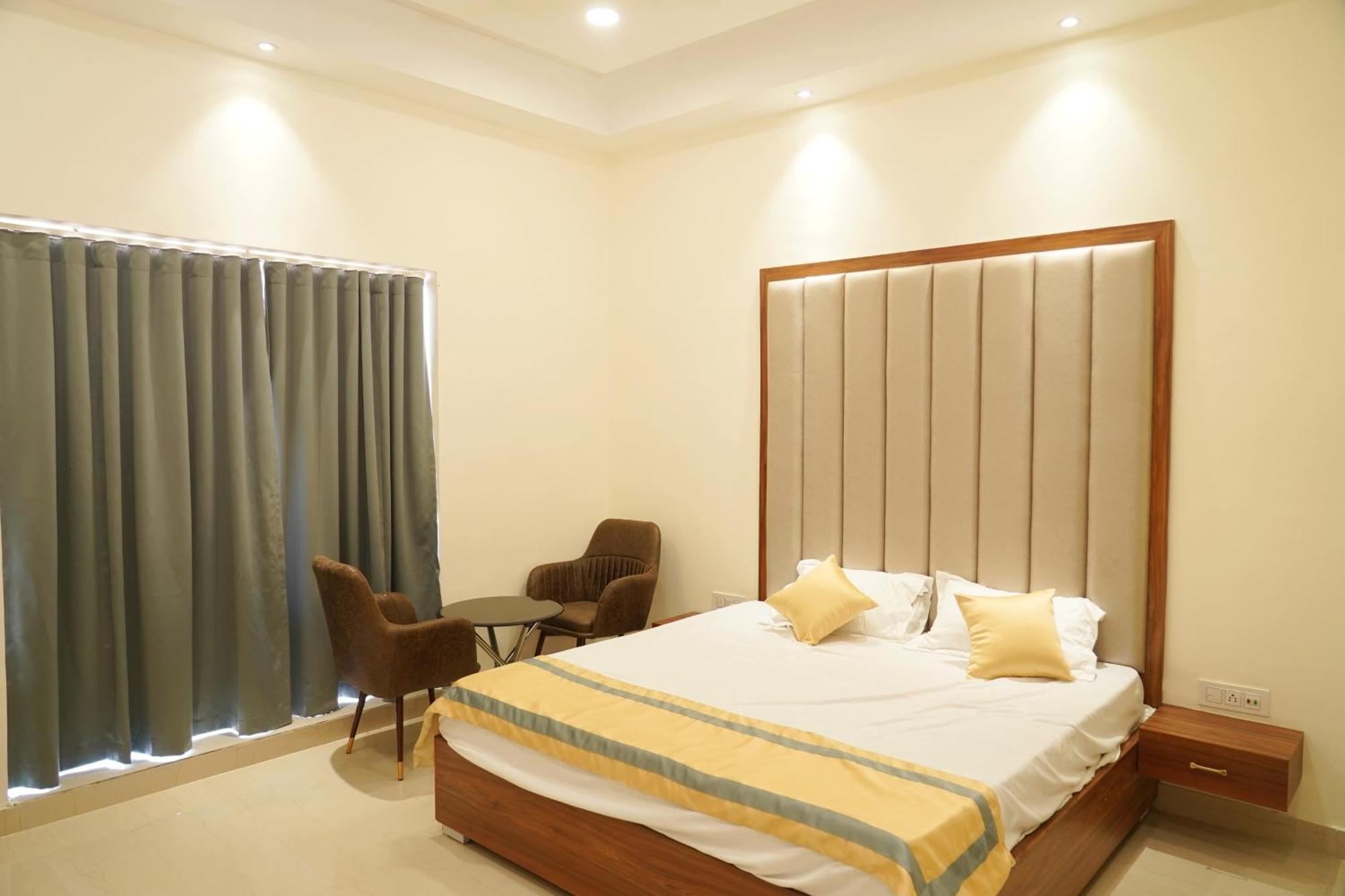 Mbs Banquets Amritsar