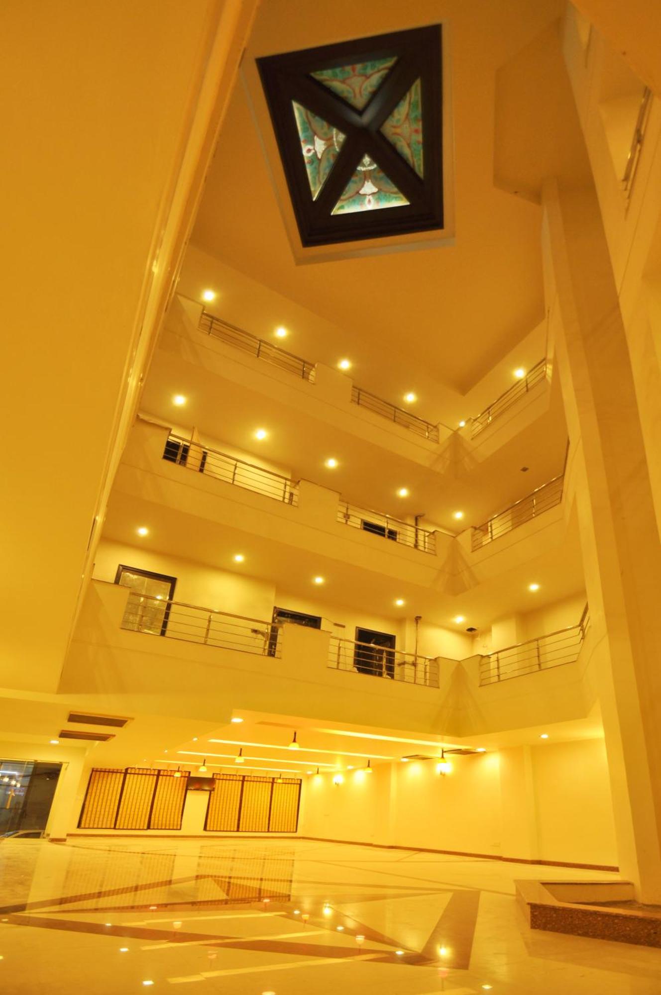 Hong Kong Hotel 3*
