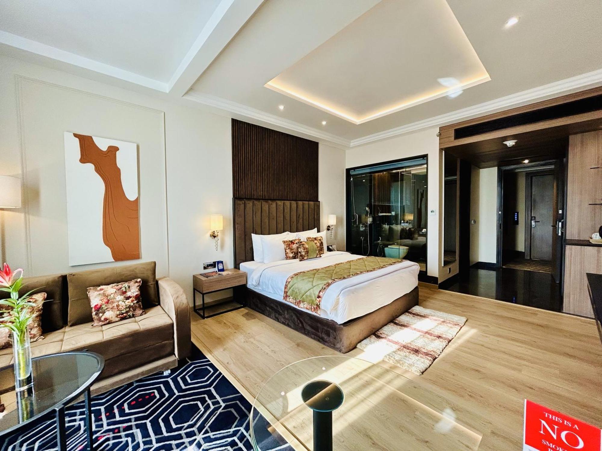 Fortune Ranjit Vihar, - Member Itc Hotels' Group 4*
