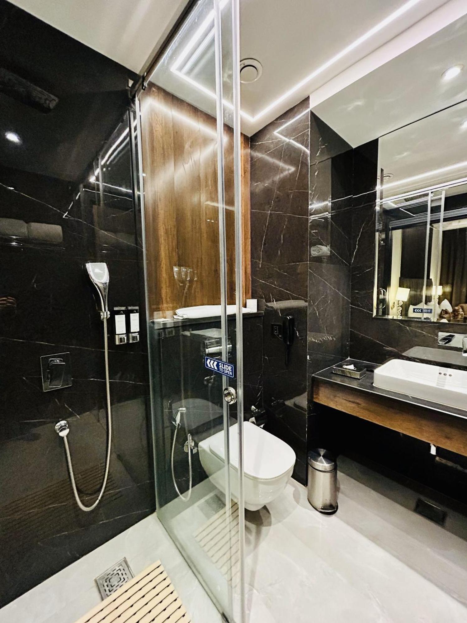 Fortune Ranjit Vihar, - Member Itc Hotels' Group 4*