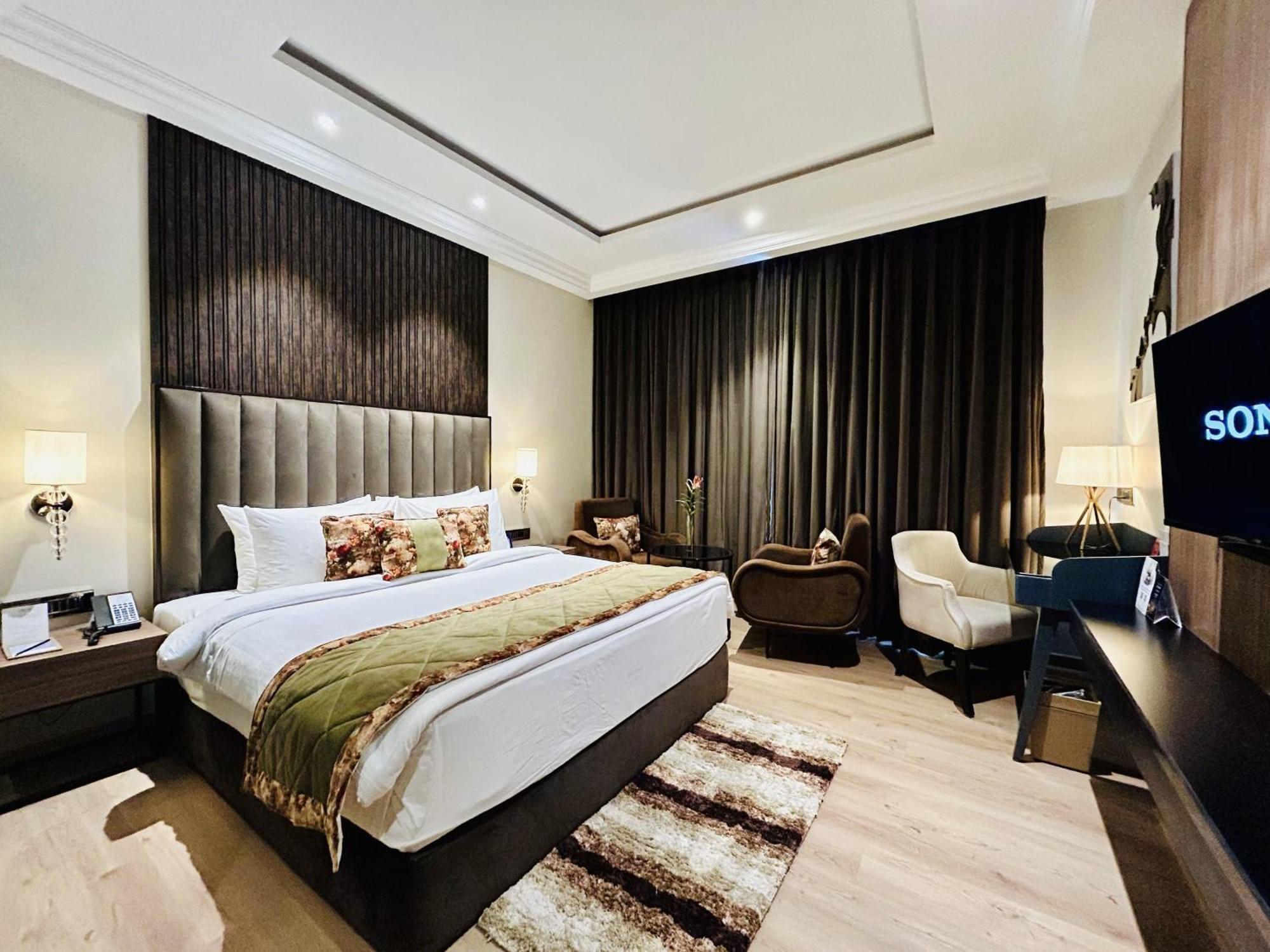 Fortune Ranjit Vihar, - Member Itc Hotels' Group Hotel
