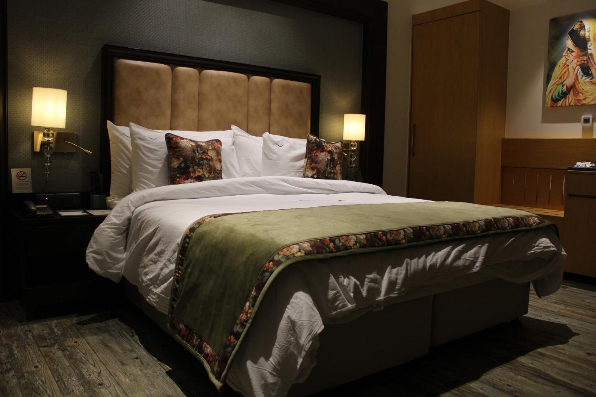 Blusalzz Hotel Amritsar