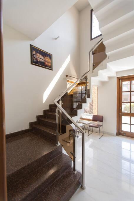 The Lawn House : 3bhk Furnished With Lawn