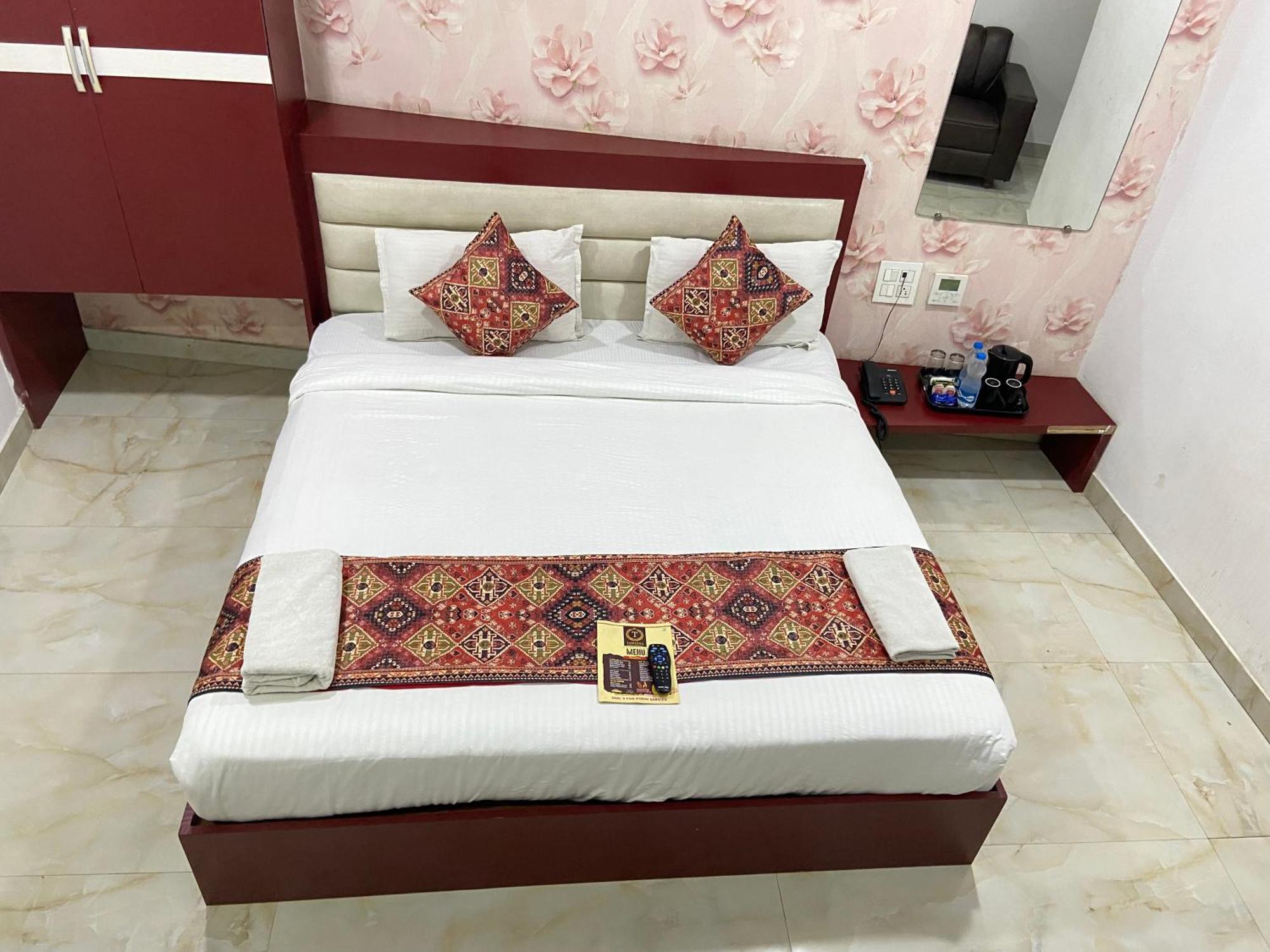 Tamanna - 50 Meter From Golden Temple Hotel 3*