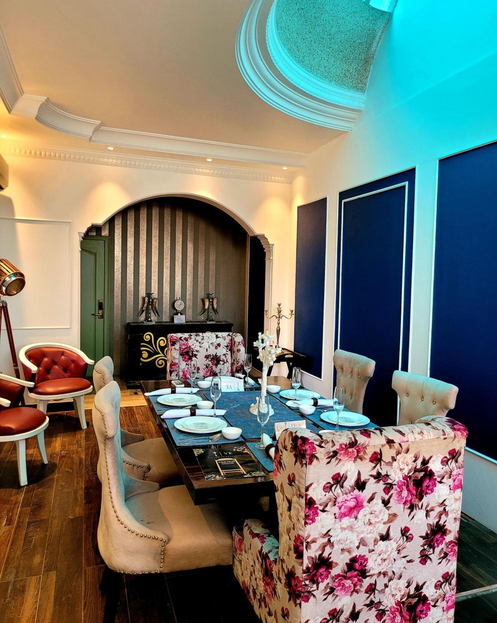 Victorian Elegance Luxury Bed & Breakfast *