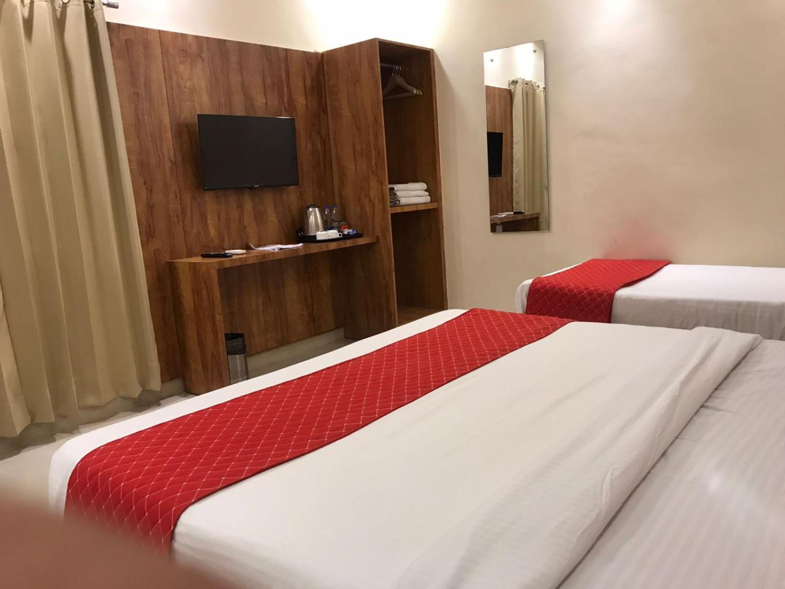 Hampton - 200 Mt From Golden Temple Hotel Amritsar