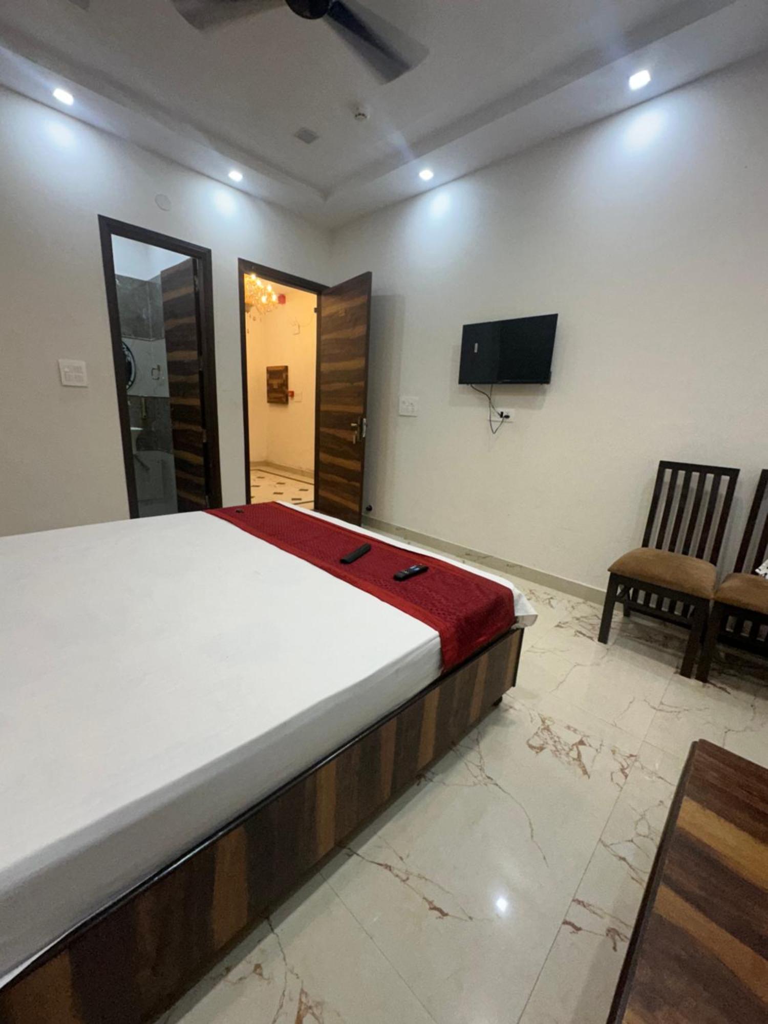 Embasy Near Golden Temple Hotel Amritsar