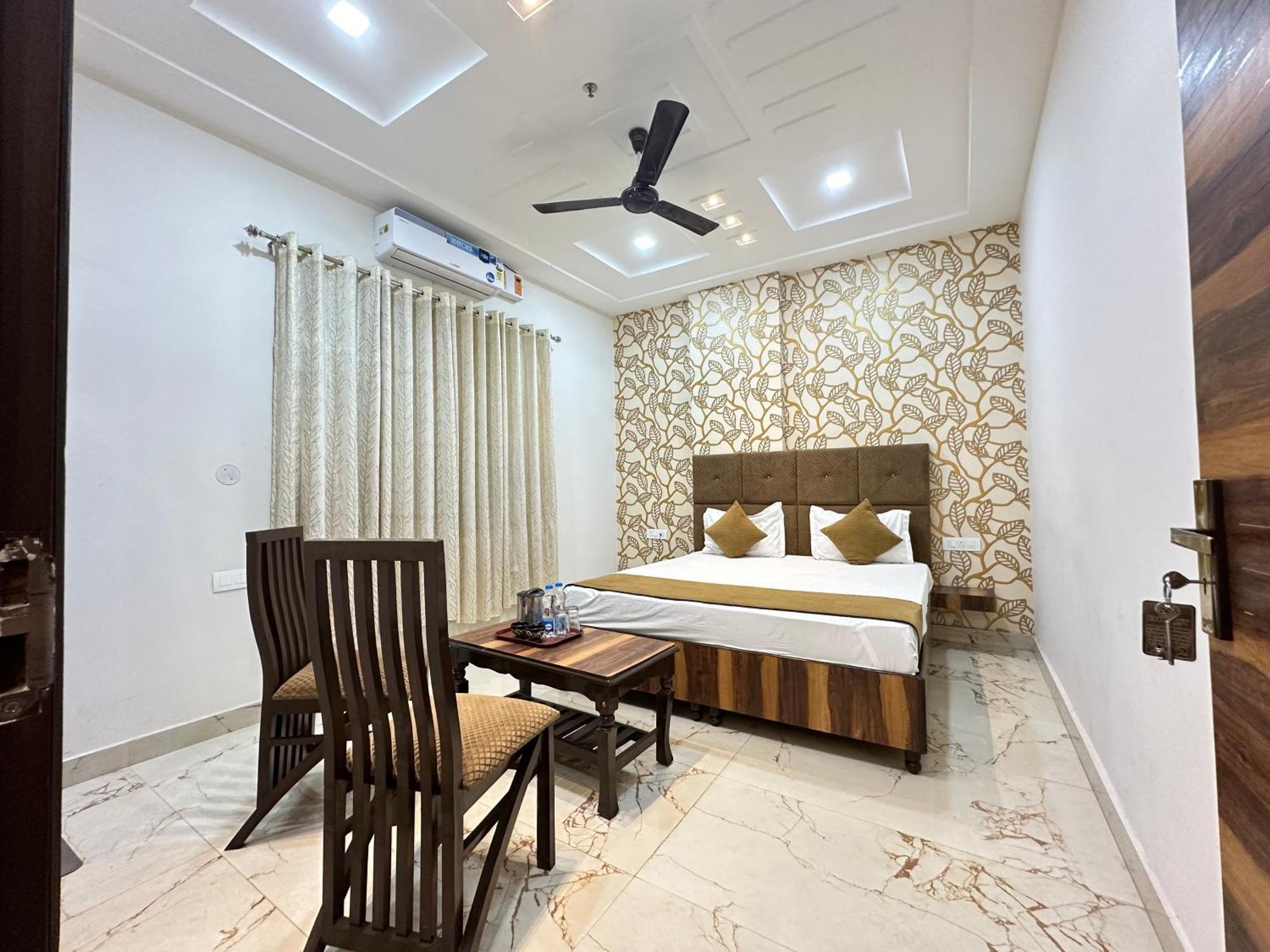 Hotel Embasy Near Golden Temple
