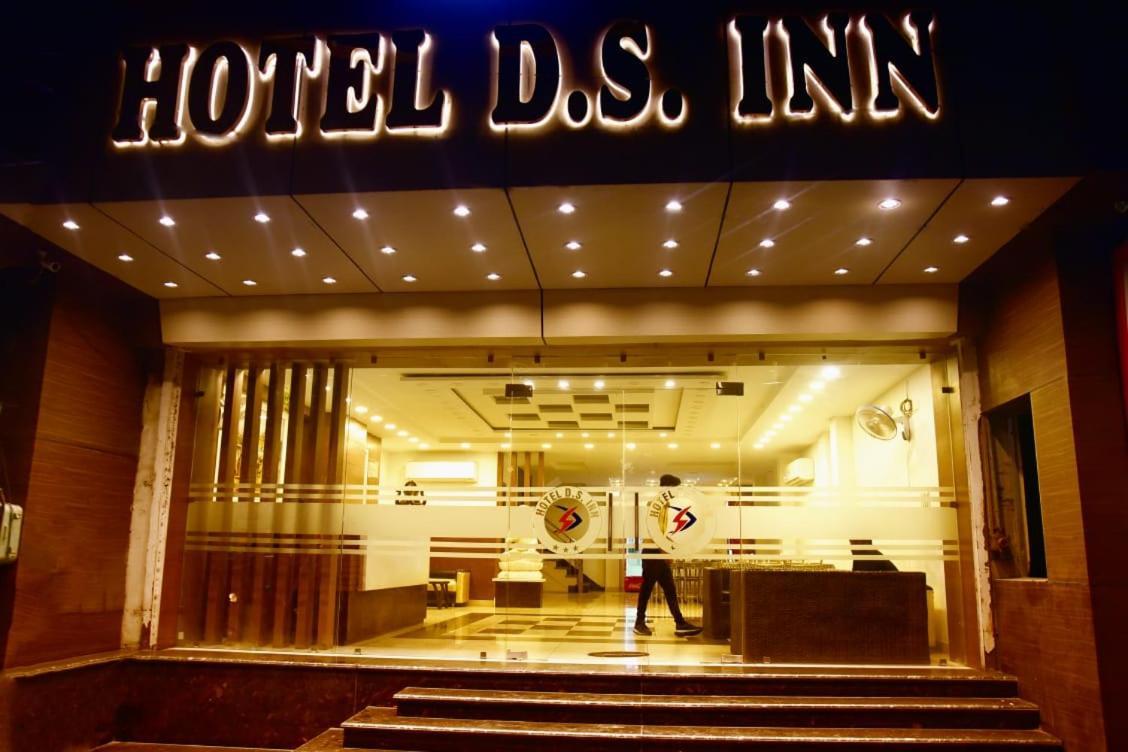 Hotel D S