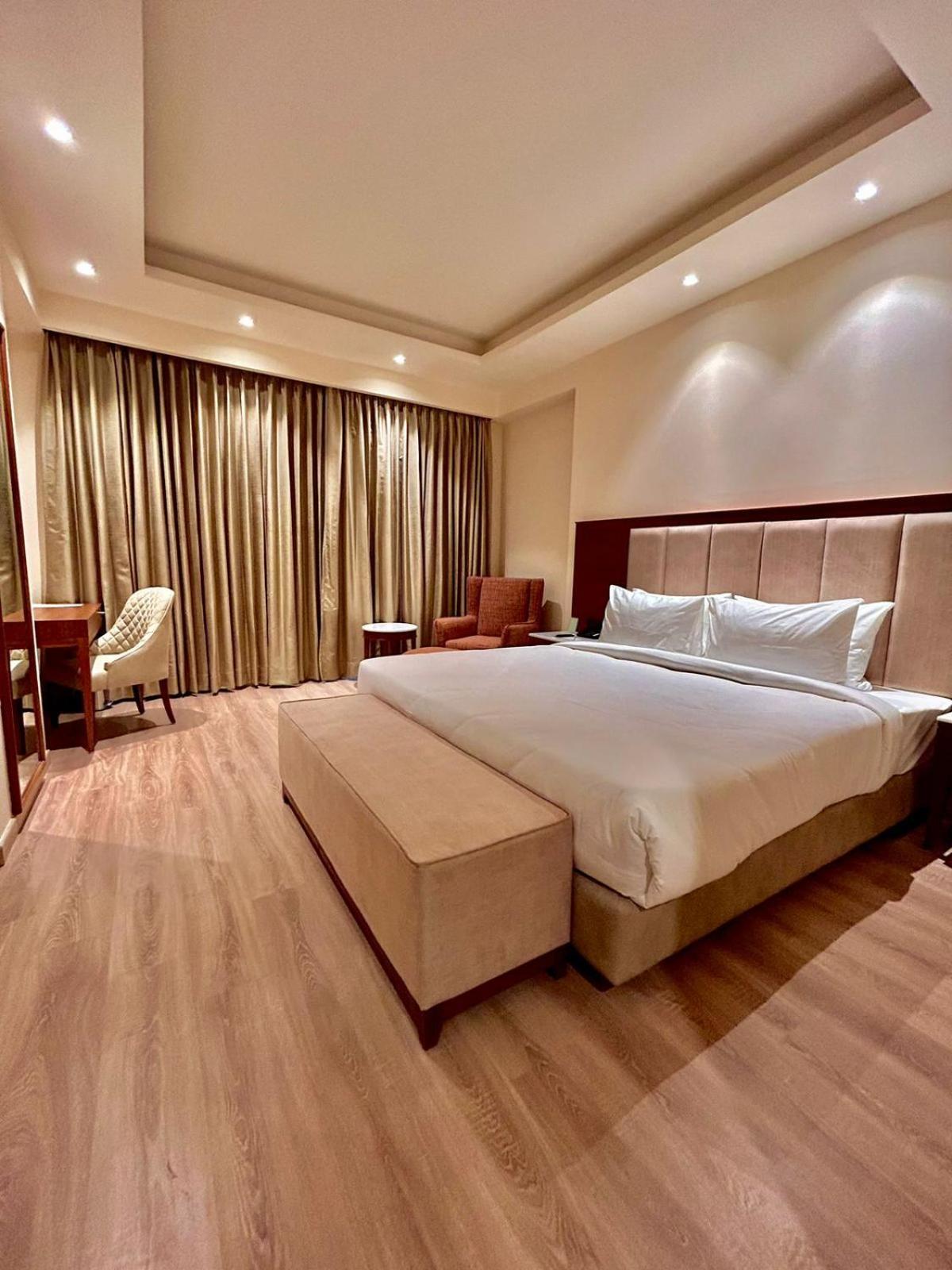 Hotel Western