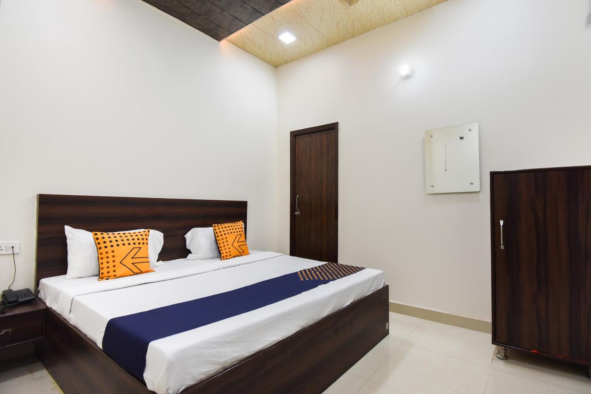 Hotel Spot On Deep Amritsar