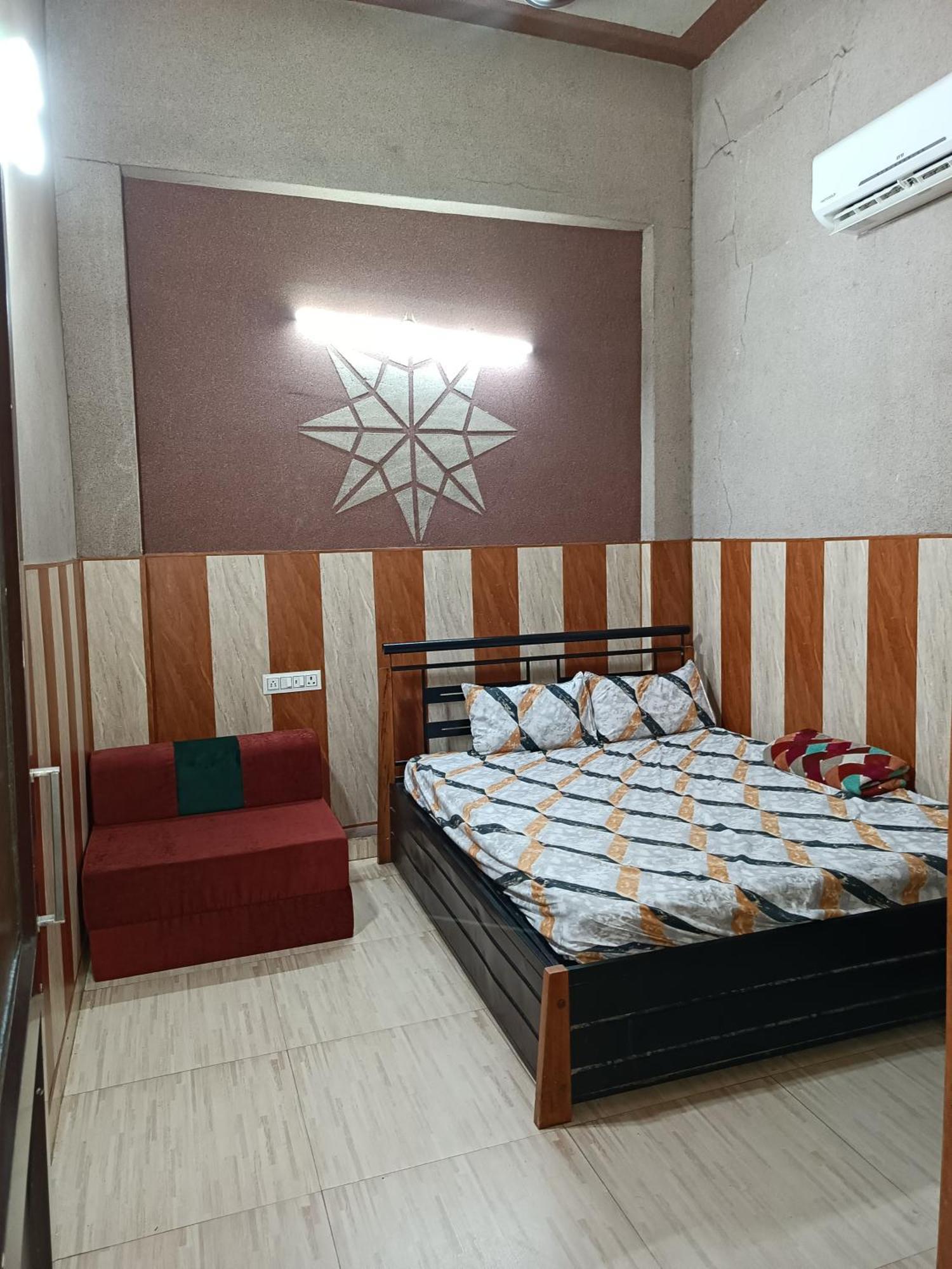 Sidhu Double Bed Attach Bathroom * Amritsar
