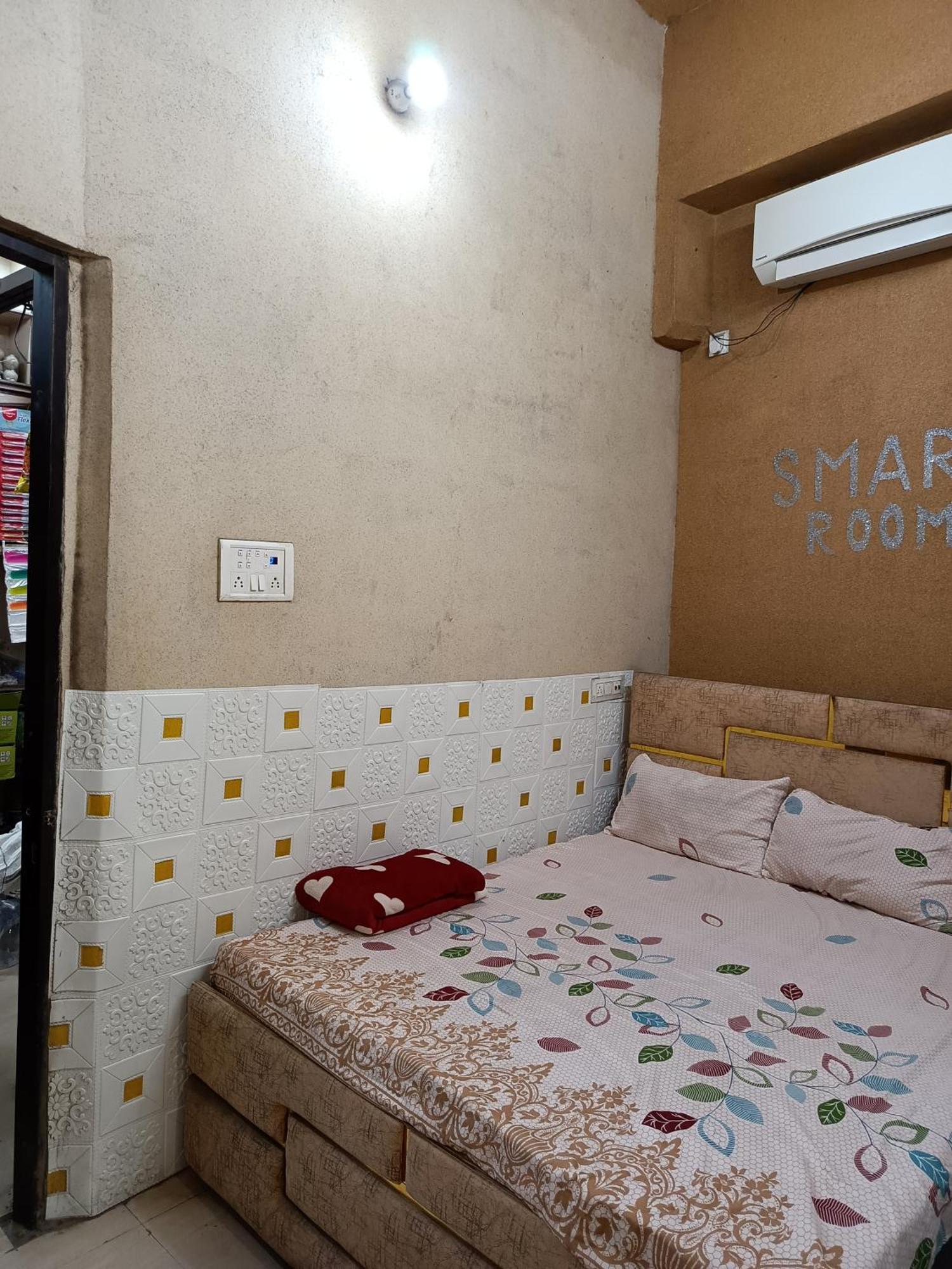 Sidhu Double Bed Attach Bathroom