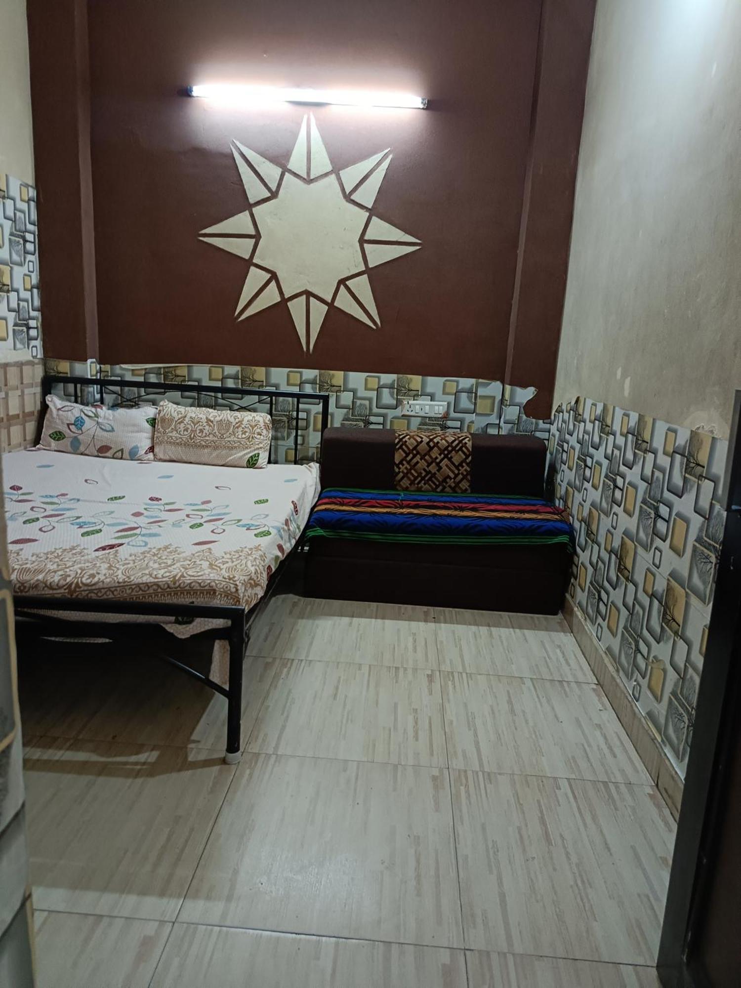 Guest house Sidhu Double Bed Attach Bathroom