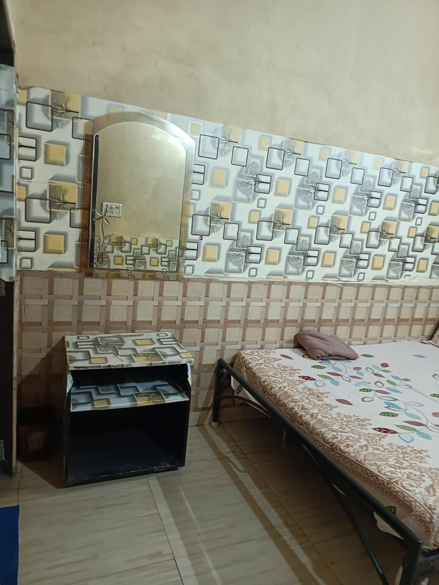 Guest house Sidhu Double Bed Attach Bathroom *