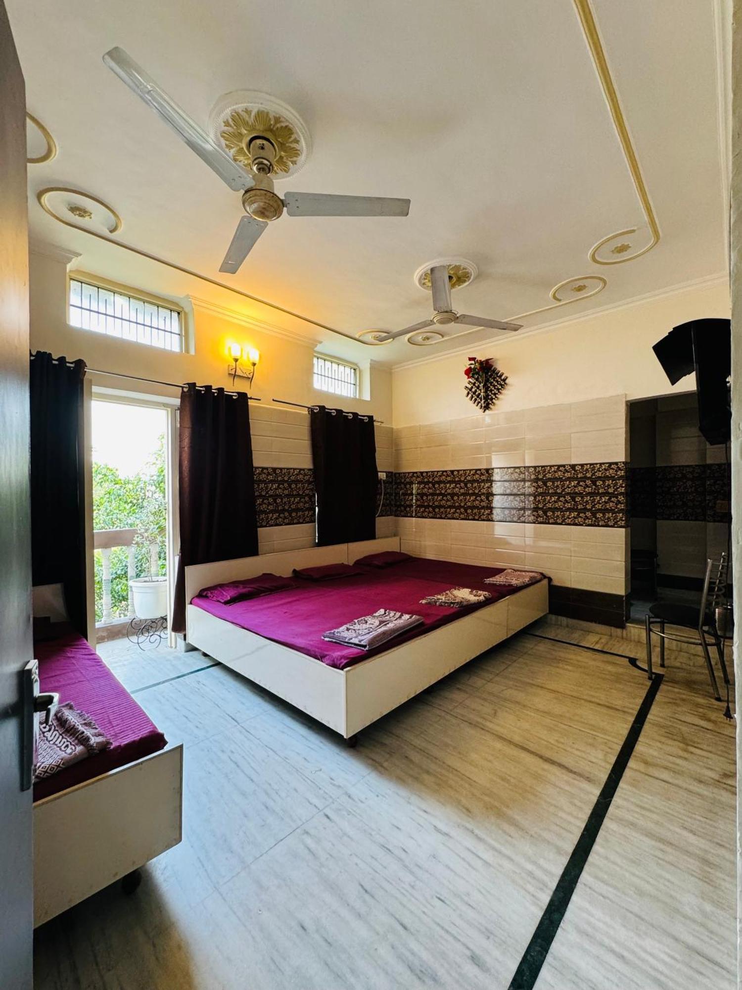 Holiday home Sindhi Niwas Amritsar