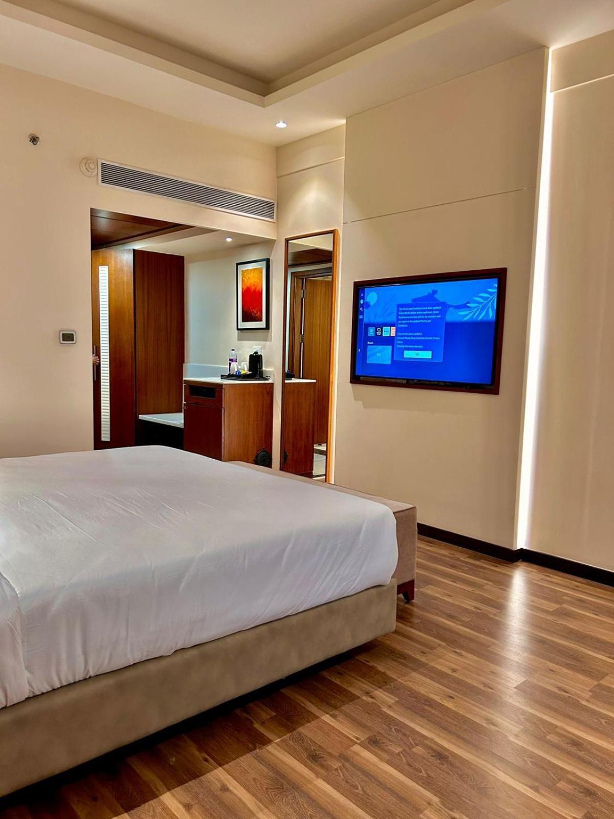 Western Hotel 4*