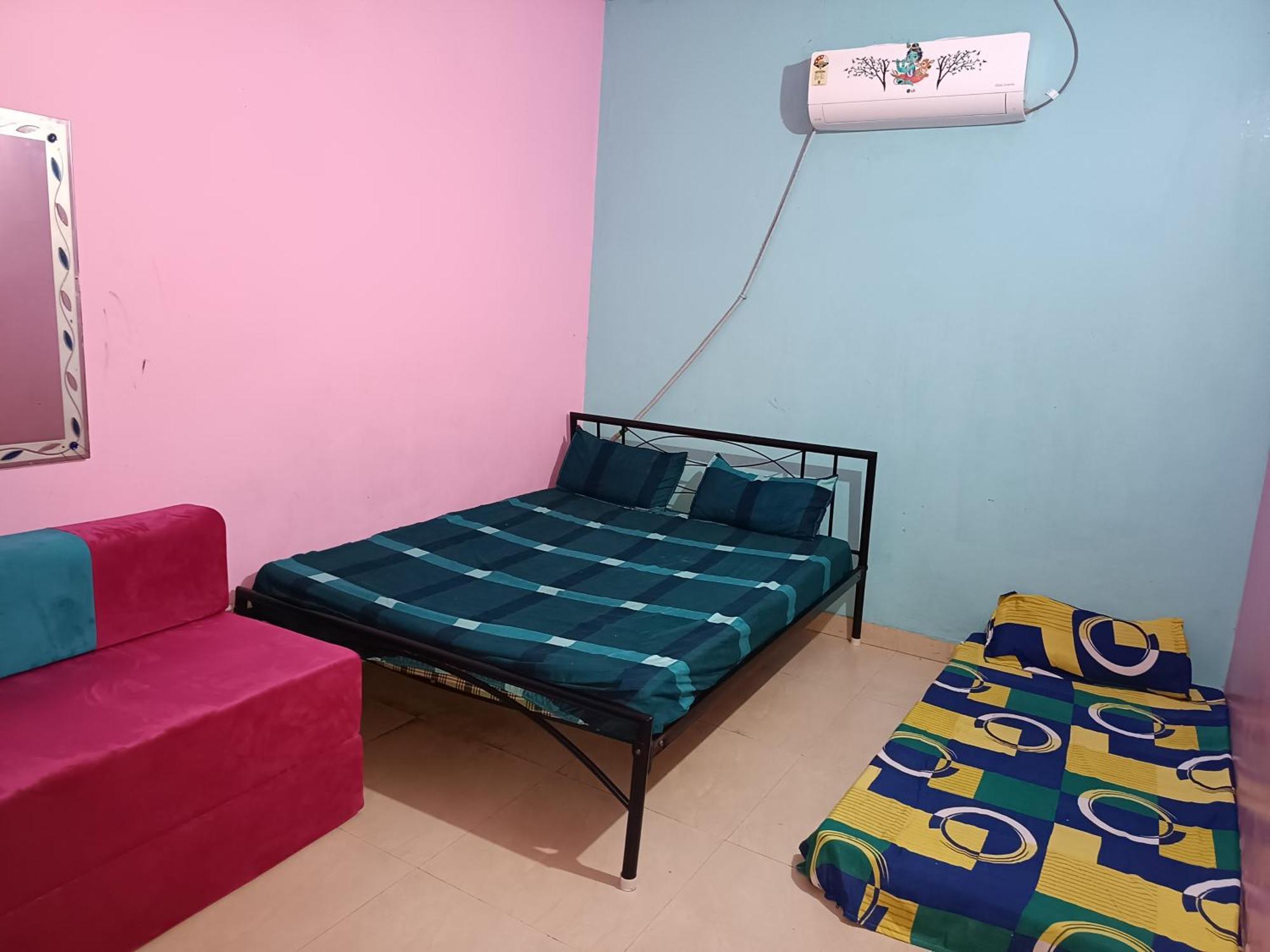 Guest house Sidhu Double Bed Attach Bathroom *